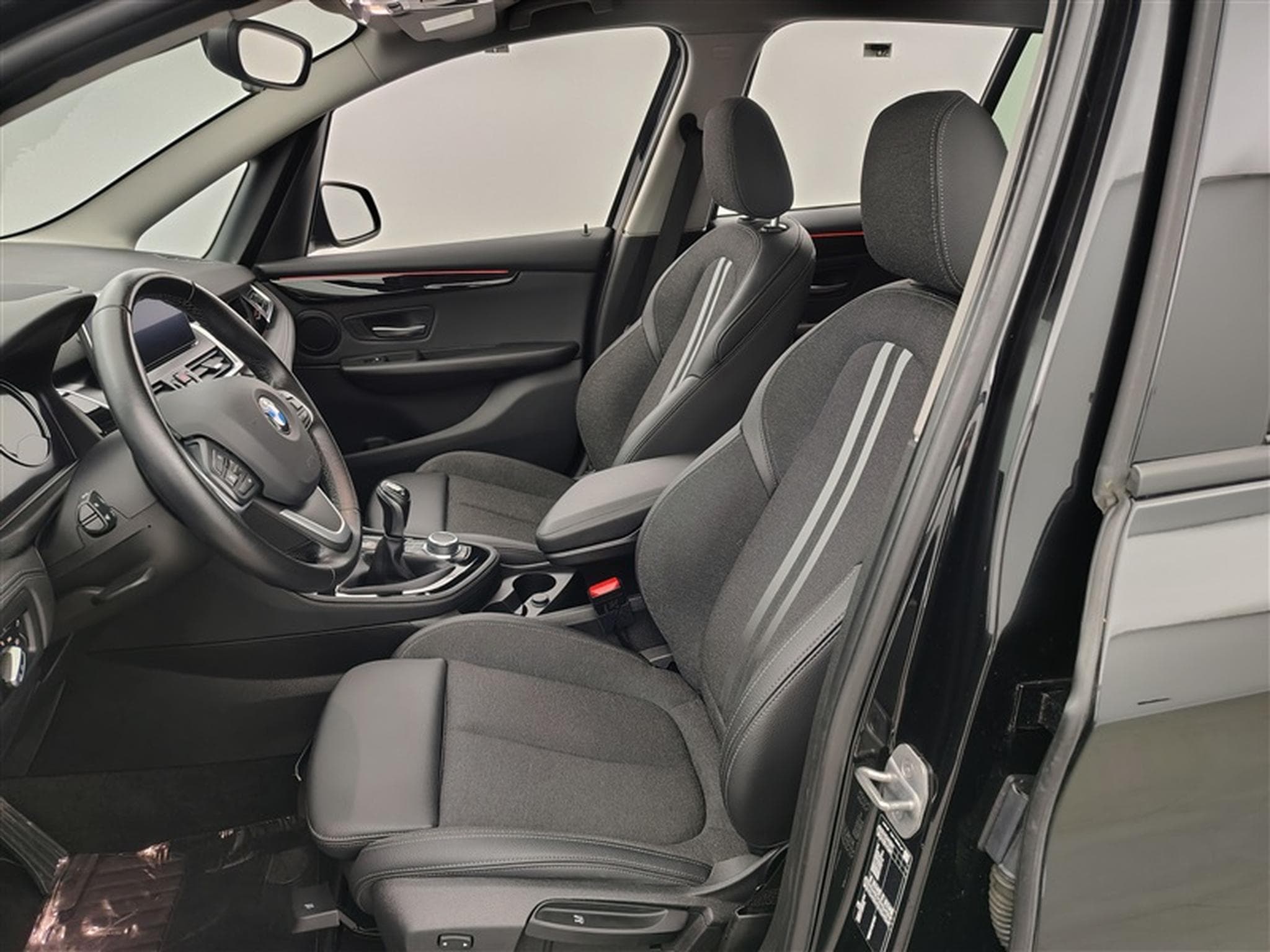 BMW 216 Gran Tourer 216i OPF (EU6AP) (2022) - Photo 7