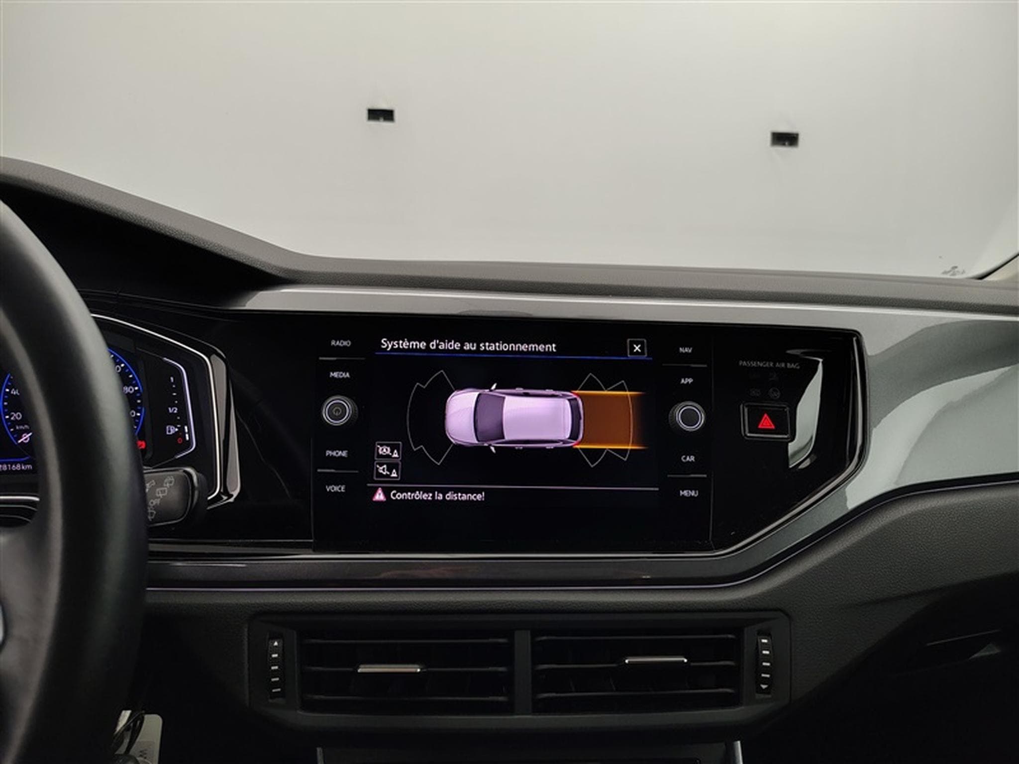 VW Polo 1.0 TSI 95Cv Style NAVI / CARPLAY / CAMERA / FULL LED (2022) - Photo 18