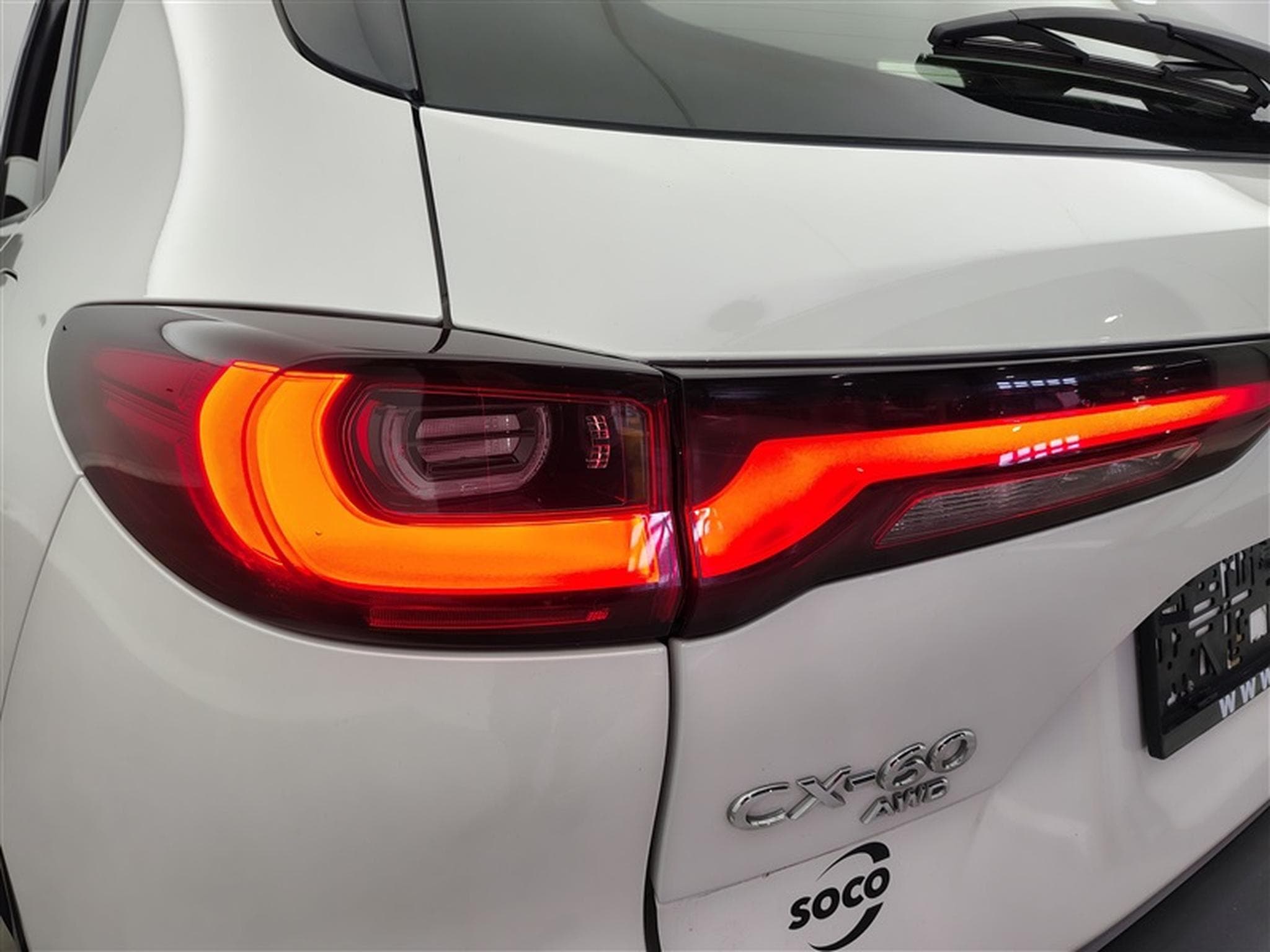 Mazda CX-60 E-SKYACTIV 327CH BVA HOMURA NAVI / CUIR / FULL LED (2023) - Photo 16