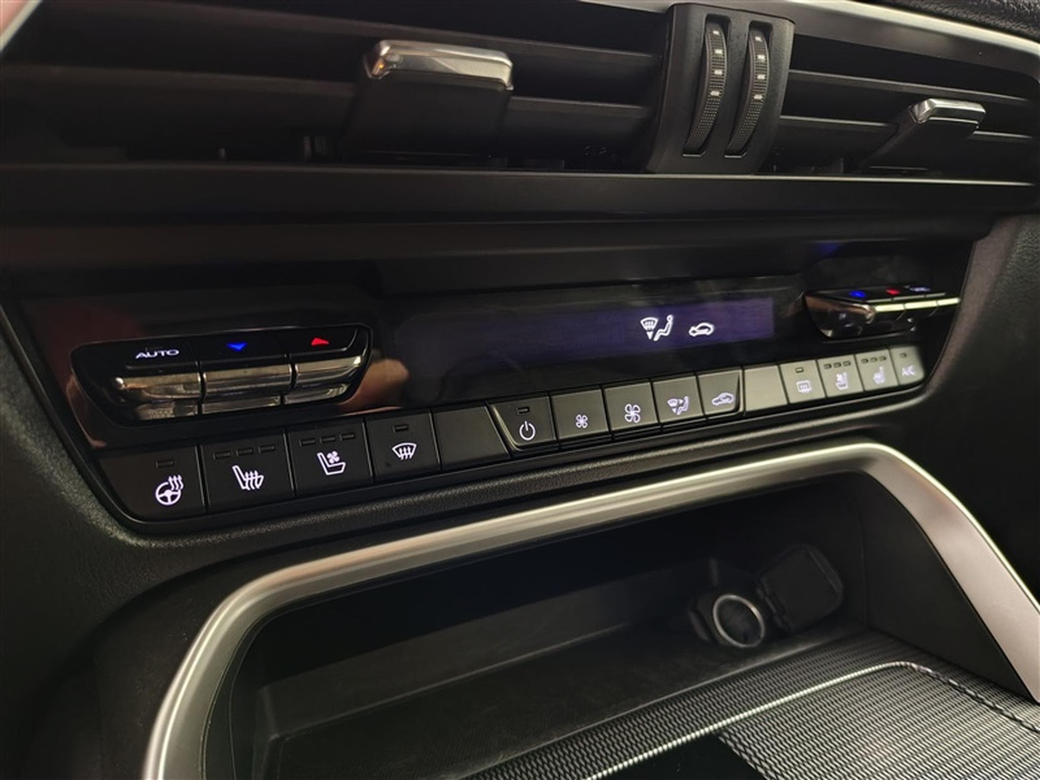Mazda CX-60 E-SKYACTIV 327CH BVA HOMURA NAVI / CUIR / FULL LED (2023) - Photo 19