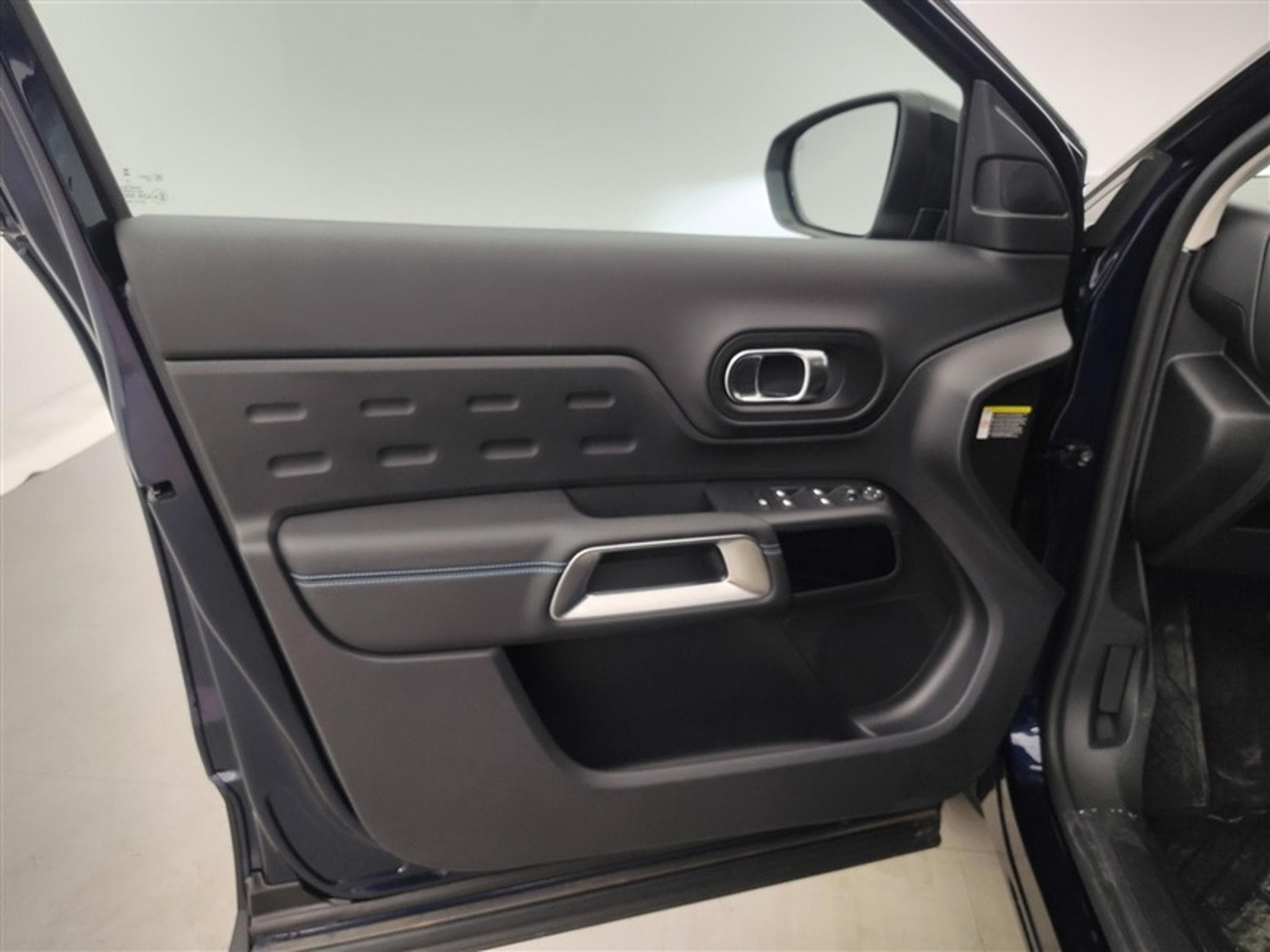 Citroën C5 Aircross 1.5 BlueHDi 130cv EAT8 MAX NAVI / FULL LED / CAMERA / JA 18" (2025) - Photo 18