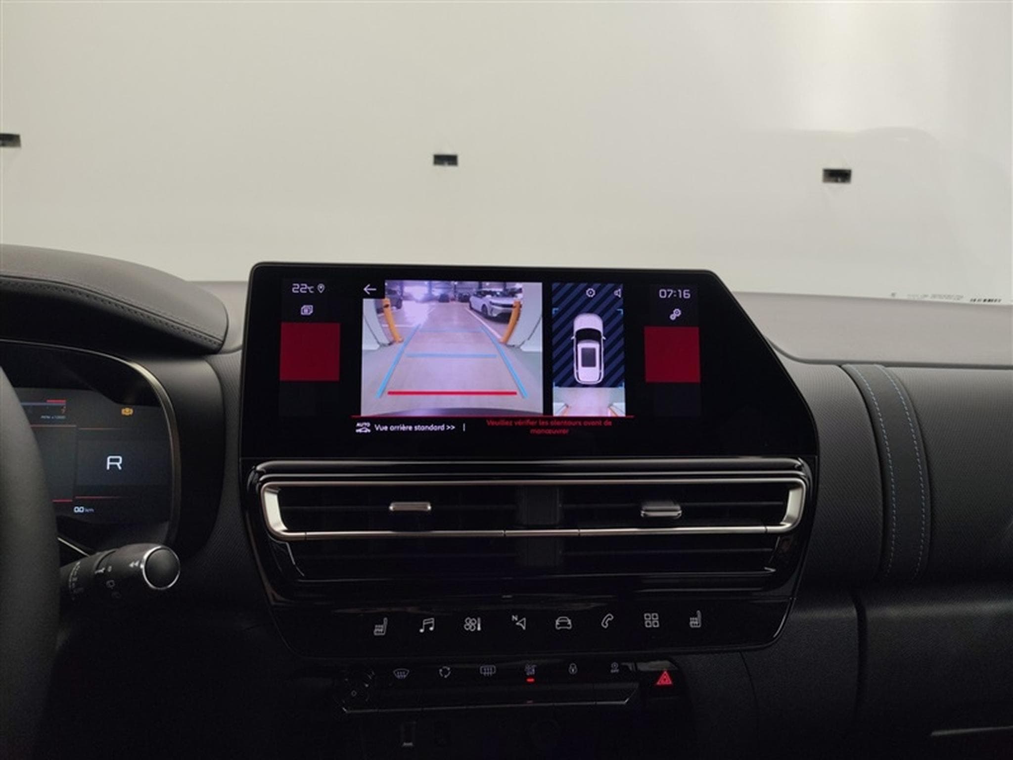 Citroën C5 Aircross 1.5 BlueHDi 130cv EAT8 MAX NAVI / FULL LED / CAMERA / JA 18" (2025) - Photo 19
