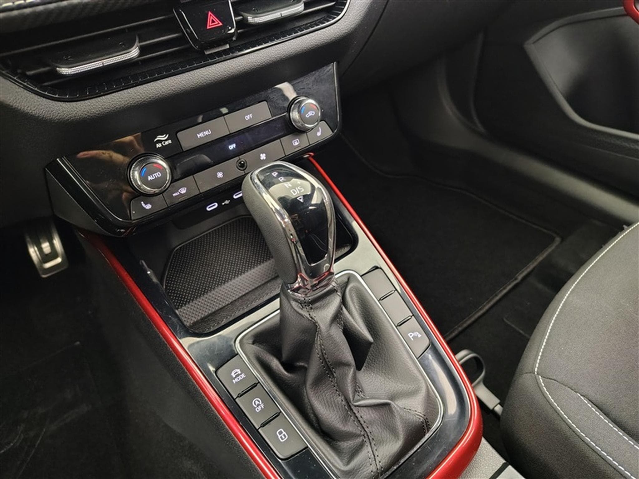 Skoda Fabia 1.0 TSI 115cv DSG MonteCarlo CARPLAY / FULL LED / PDC+CAMERA (2025) - Photo 11