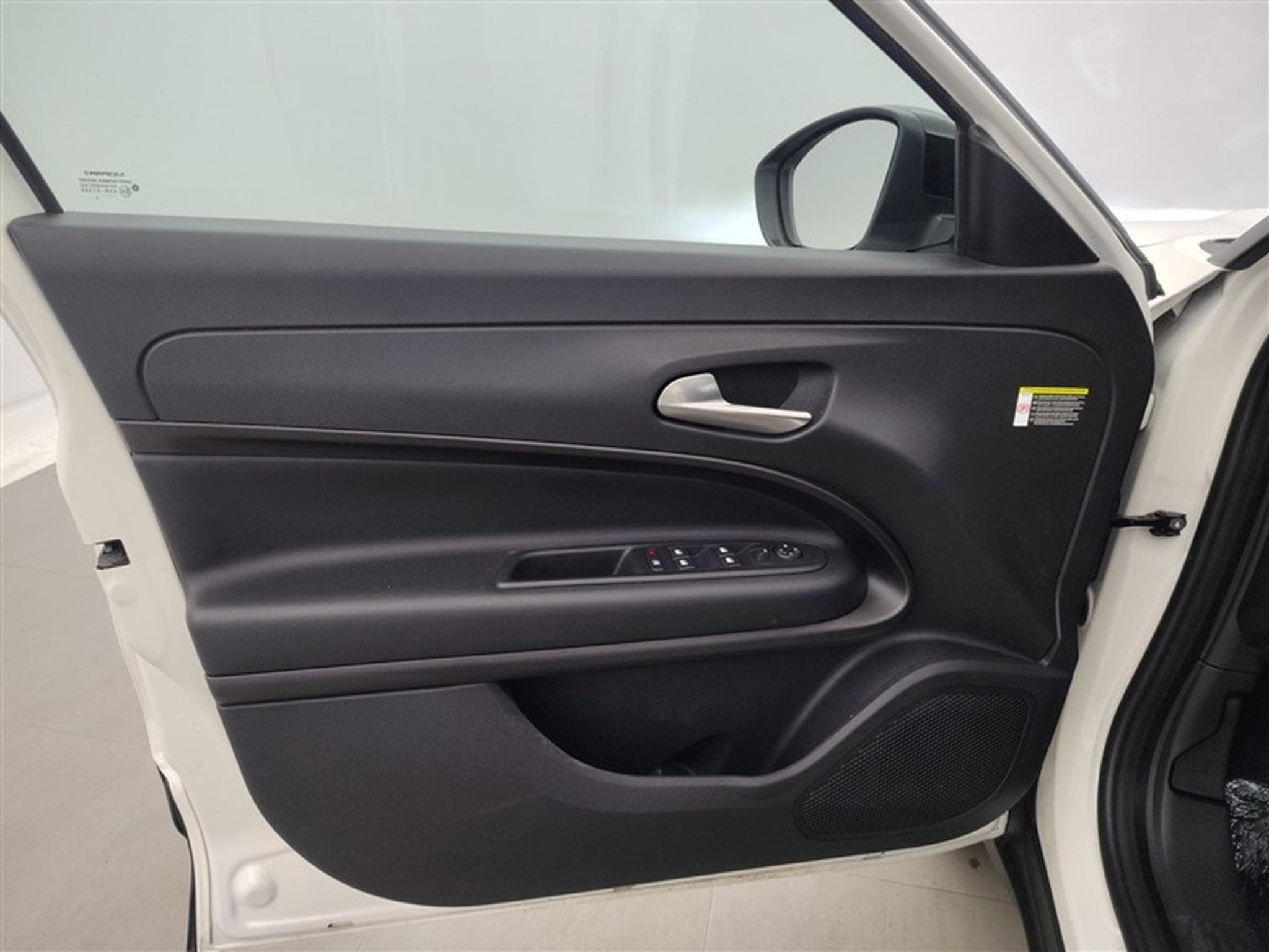 Jeep Avenger 1.2 Turbo 100cv Altitude NAVI / FULL LED / CUIR PARTIEL /CAM (2025) - Photo 19