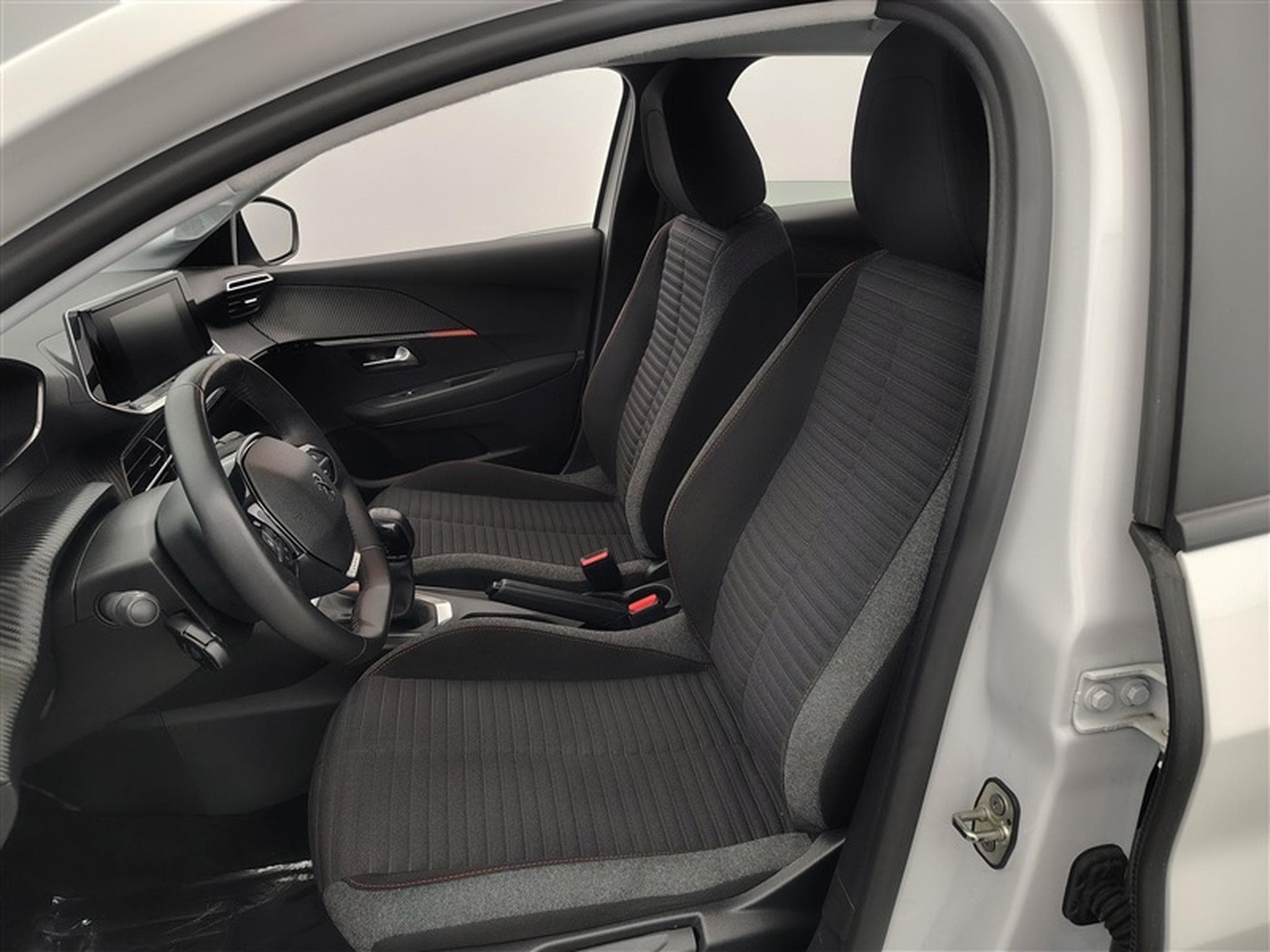 Peugeot 208 1.2i PureTech Active MIRRORLINK / PDC AR / JA 16" (2022) - Photo 7