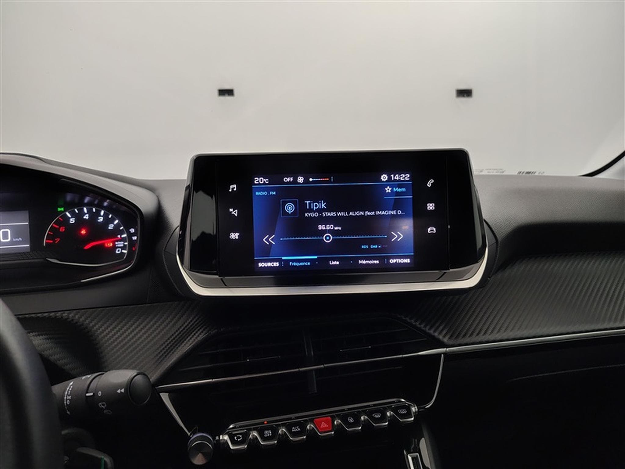 Peugeot 208 1.2i PureTech Active MIRRORLINK / PDC AR / JA 16" (2022) - Photo 11