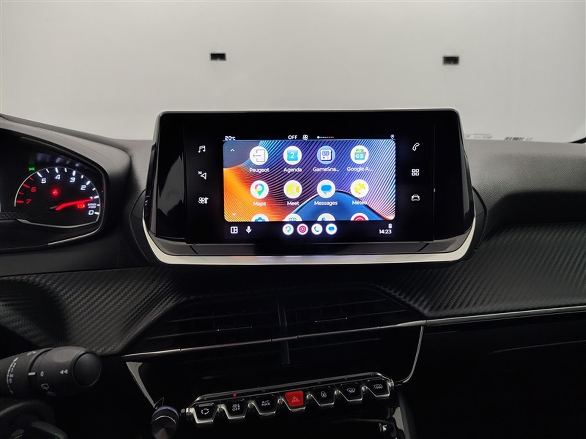 Peugeot 208 1.2i PureTech Active MIRRORLINK / PDC AR / JA 16" (2022) - Photo 19