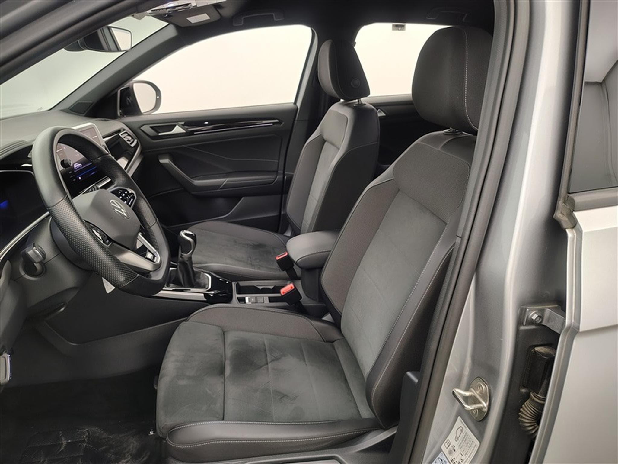 VW T-Roc 1.0 TSI 110Cv R-Line NAVI / CAMERA / FULL LED (2023) - Photo 7