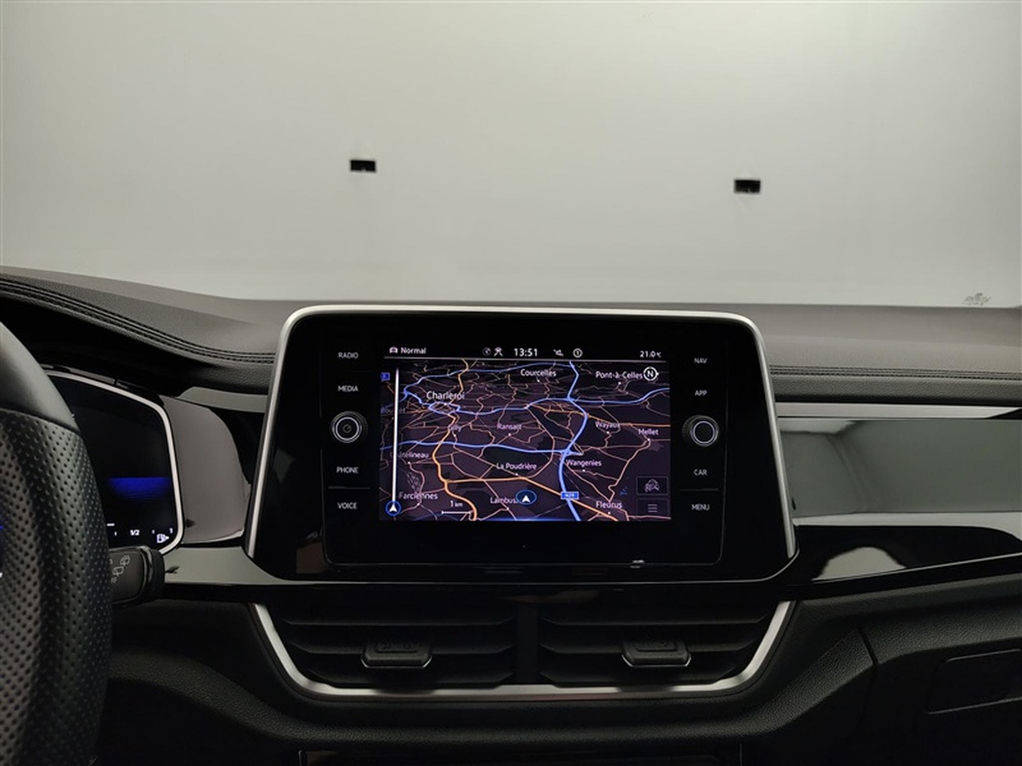 VW T-Roc 1.0 TSI 110Cv R-Line NAVI / CAMERA / FULL LED (2023) - Photo 11