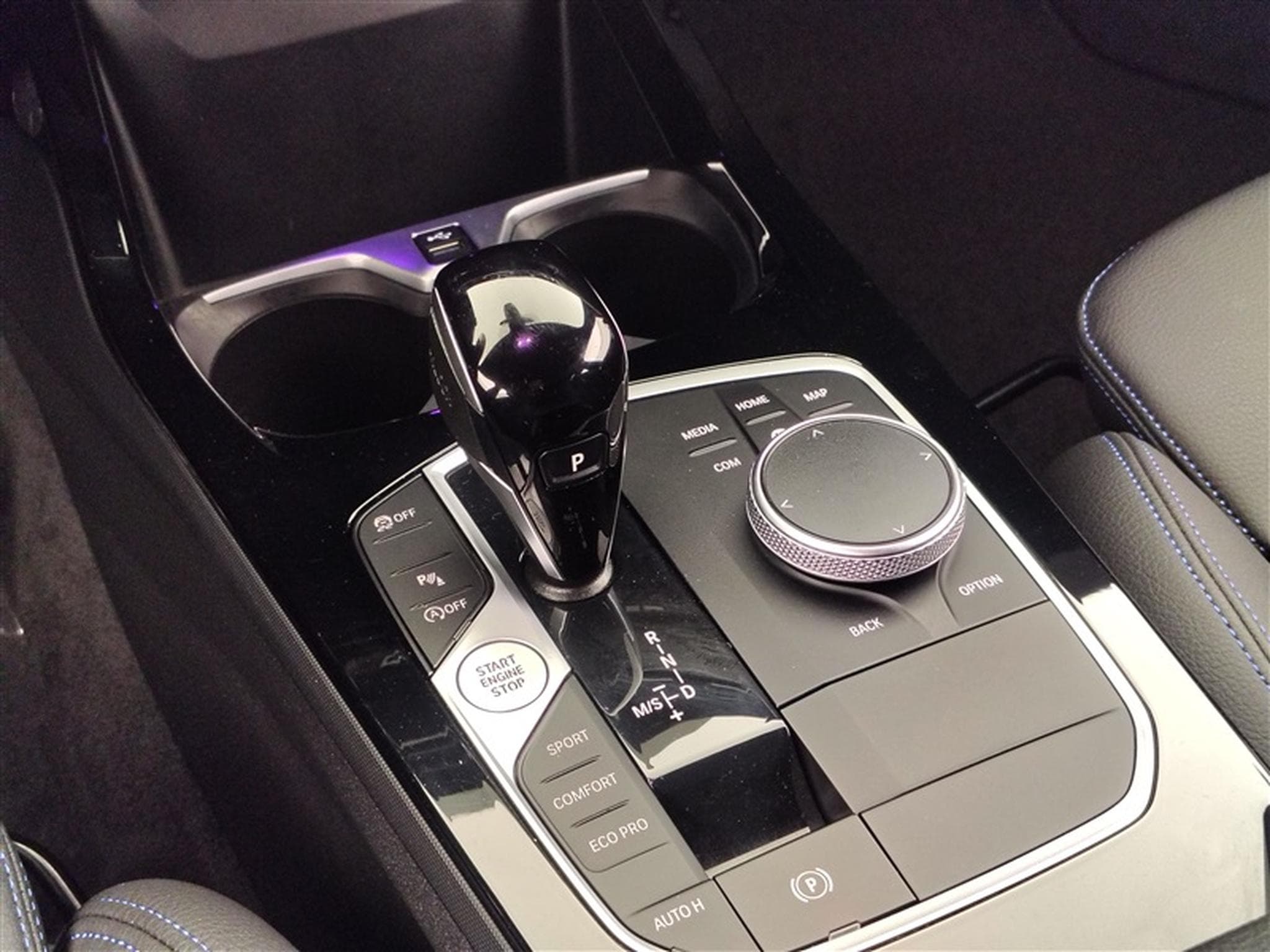BMW 220 Gran Coupé 220iXA Xdrive *NAVI/FULL LED/CAMERA/JA18* (2022) - Photo 12