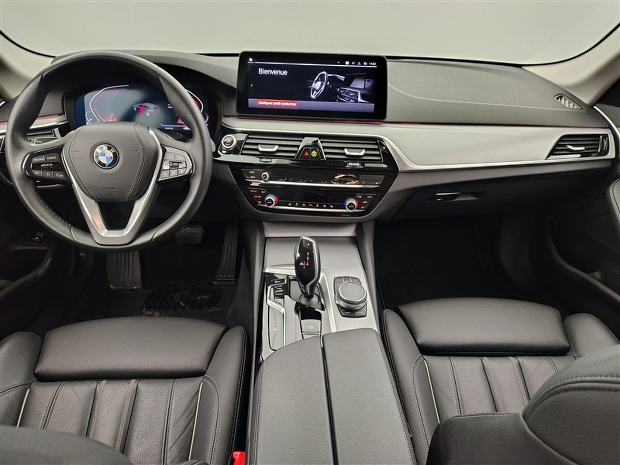 BMW 520 Touring 520iA MHEV/CUIR/NAVI/FULL LED/JA/PDC (2023) - Photo 8