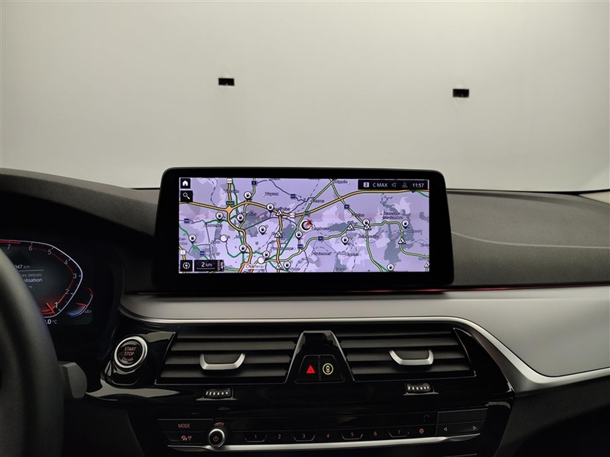 BMW 520 Touring 520iA MHEV/CUIR/NAVI/FULL LED/JA/PDC (2023) - Photo 11