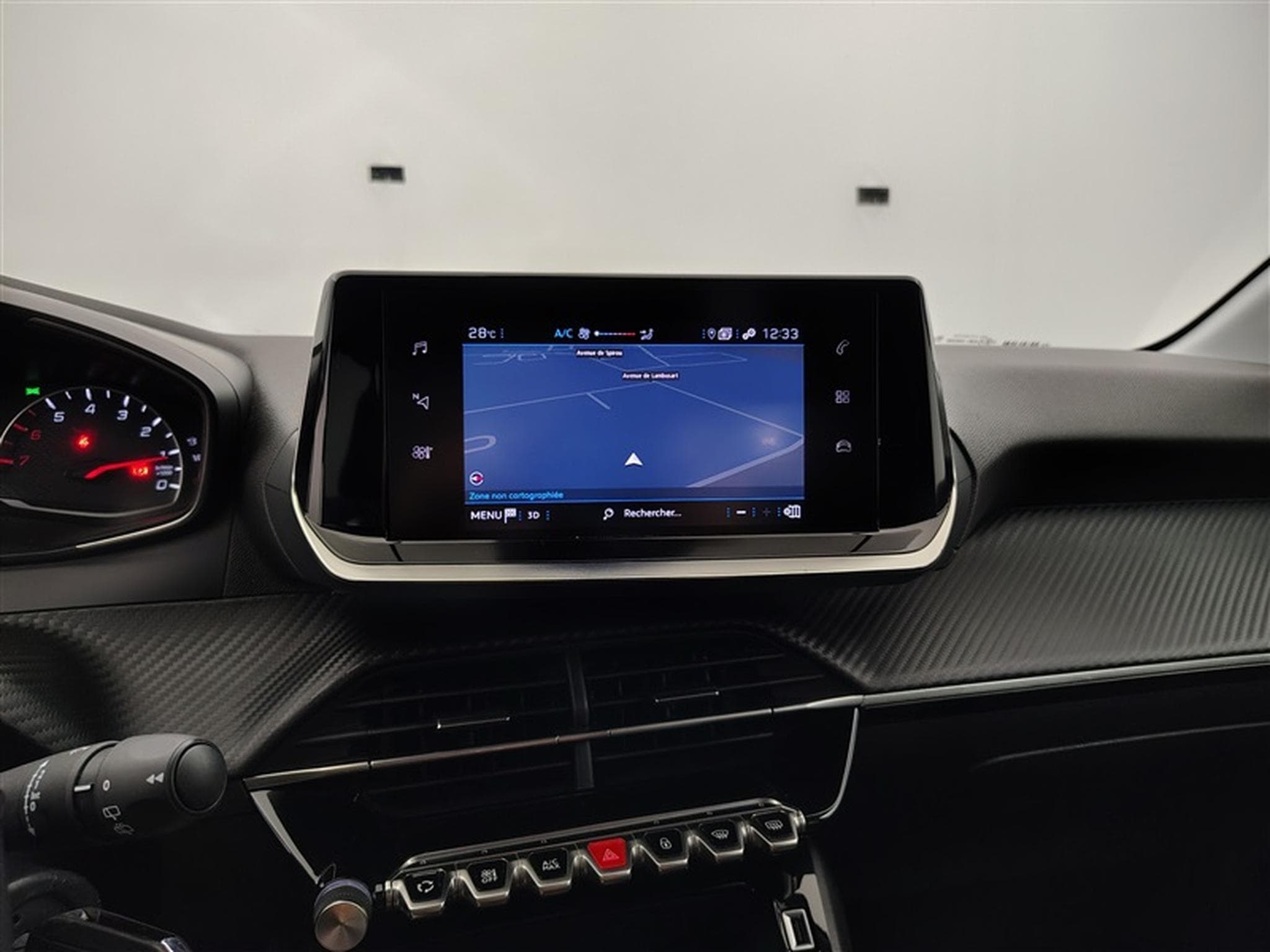 Peugeot 208 1.2i PureTech 100Cv EAT8 Style NAVI / FULL LED / PDC (2023) - Photo 11