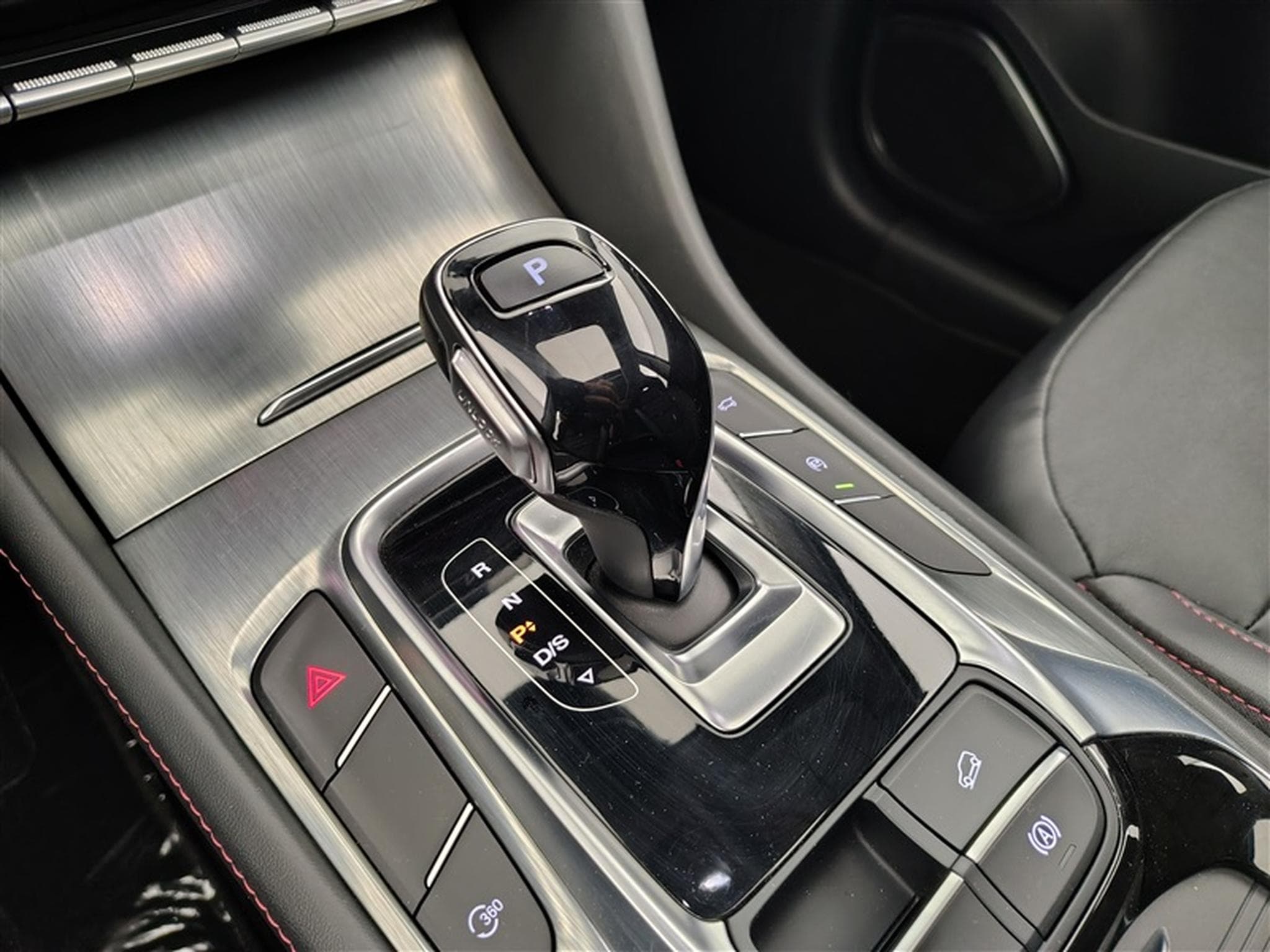 MG HS 1.5 T-GDi 160cv BVA Luxury NAVI / FULL LED / CUIR / PANO (2024) - Photo 12
