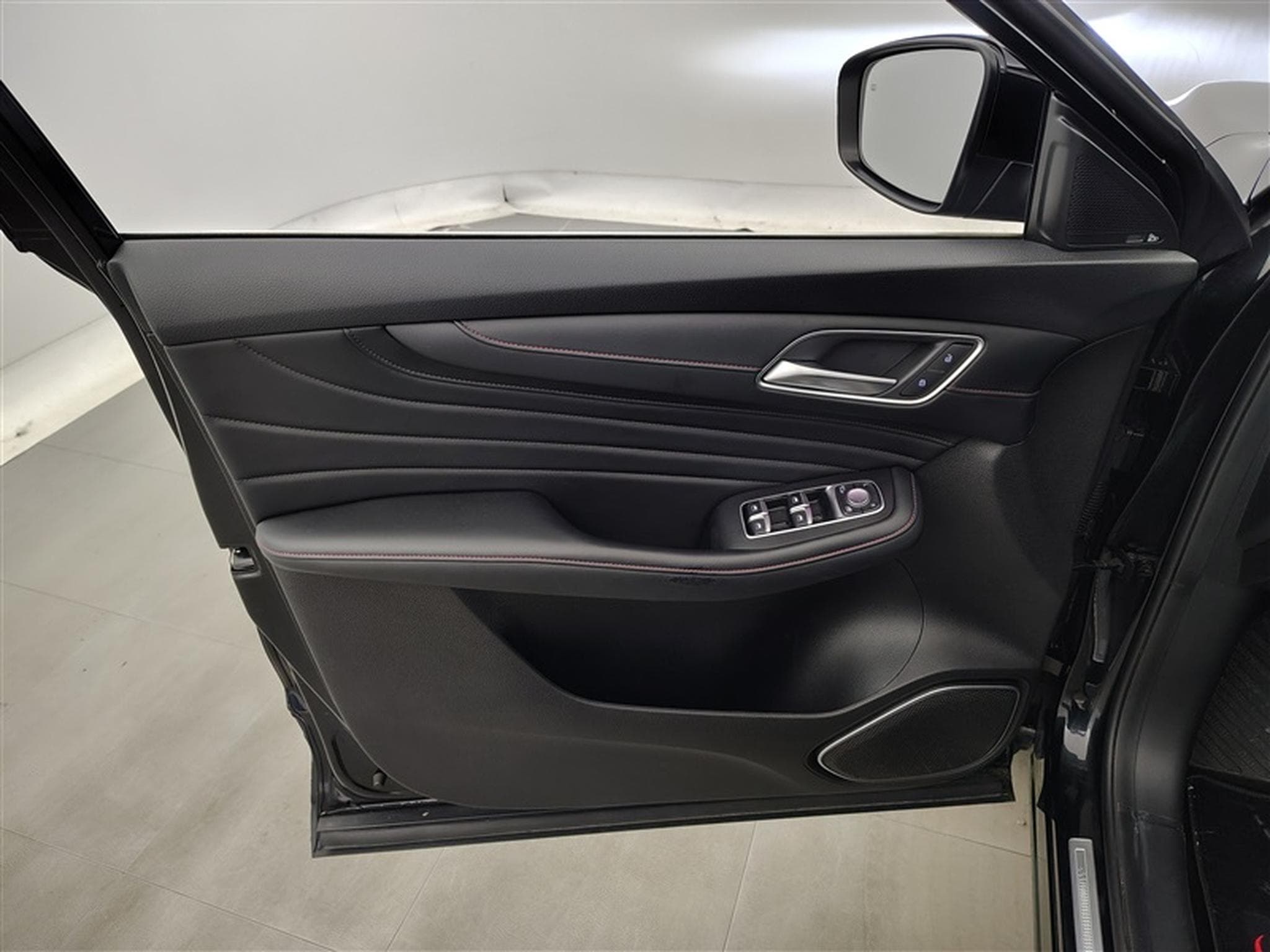 MG HS 1.5 T-GDi 160cv BVA Luxury NAVI / FULL LED / CUIR / PANO (2024) - Photo 17