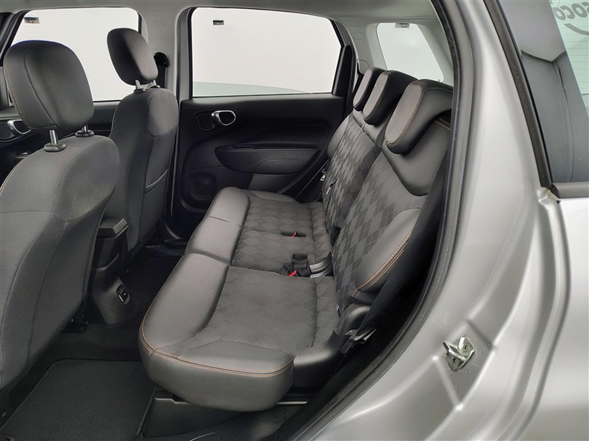 Fiat 500L 1.4i 120TH/S-CUIR/NAVI/JA16/PDC (2020) - Photo 13