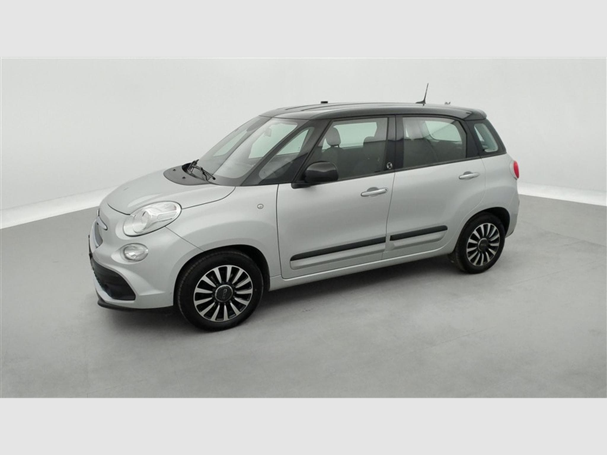 Fiat 500L 1.4i 120TH/S-CUIR/NAVI/JA16/PDC (2020) - Photo 21
