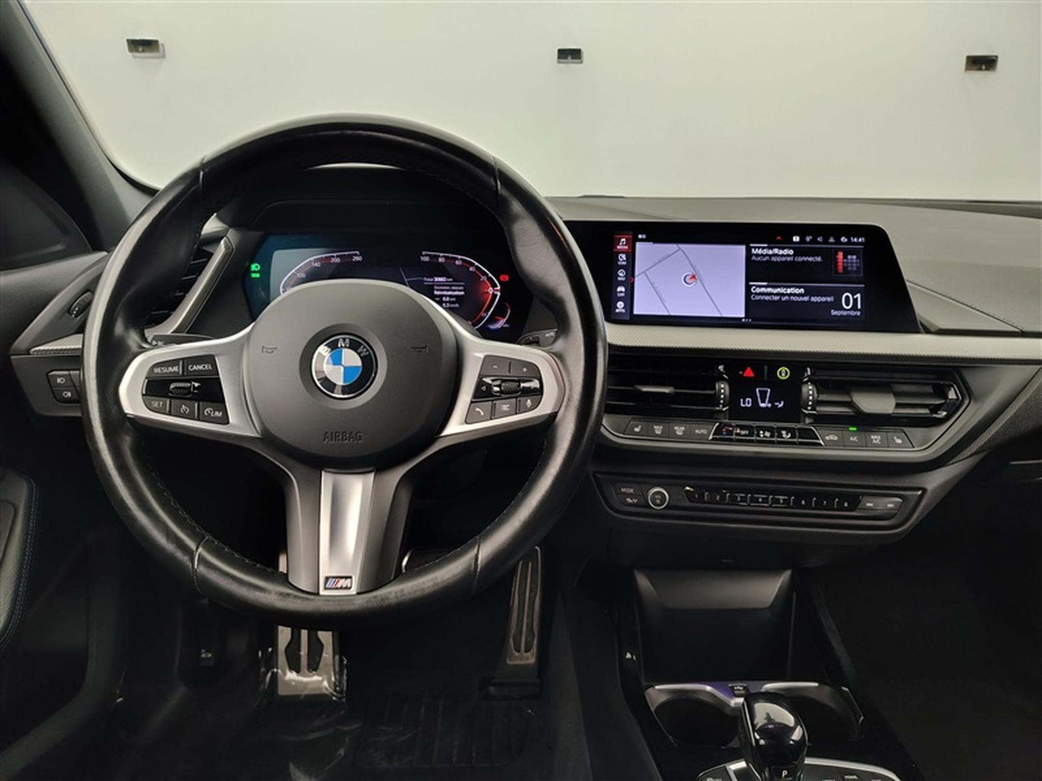 BMW 118 iA Pack M NAVI / FULL LED / S-CUIR (2023) - Photo 9