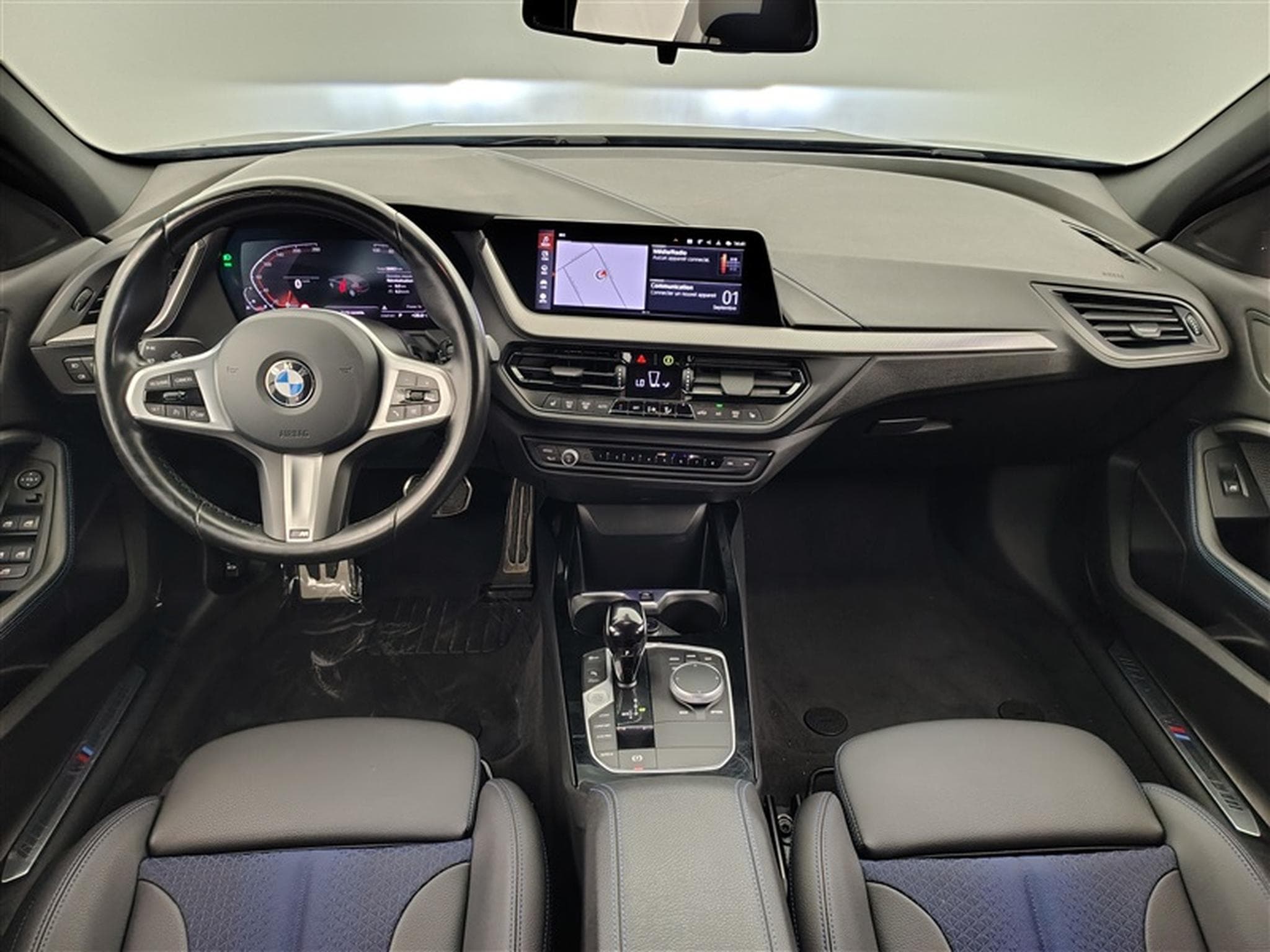 BMW 118 iA Pack M NAVI / FULL LED / S-CUIR (2023) - Photo 8
