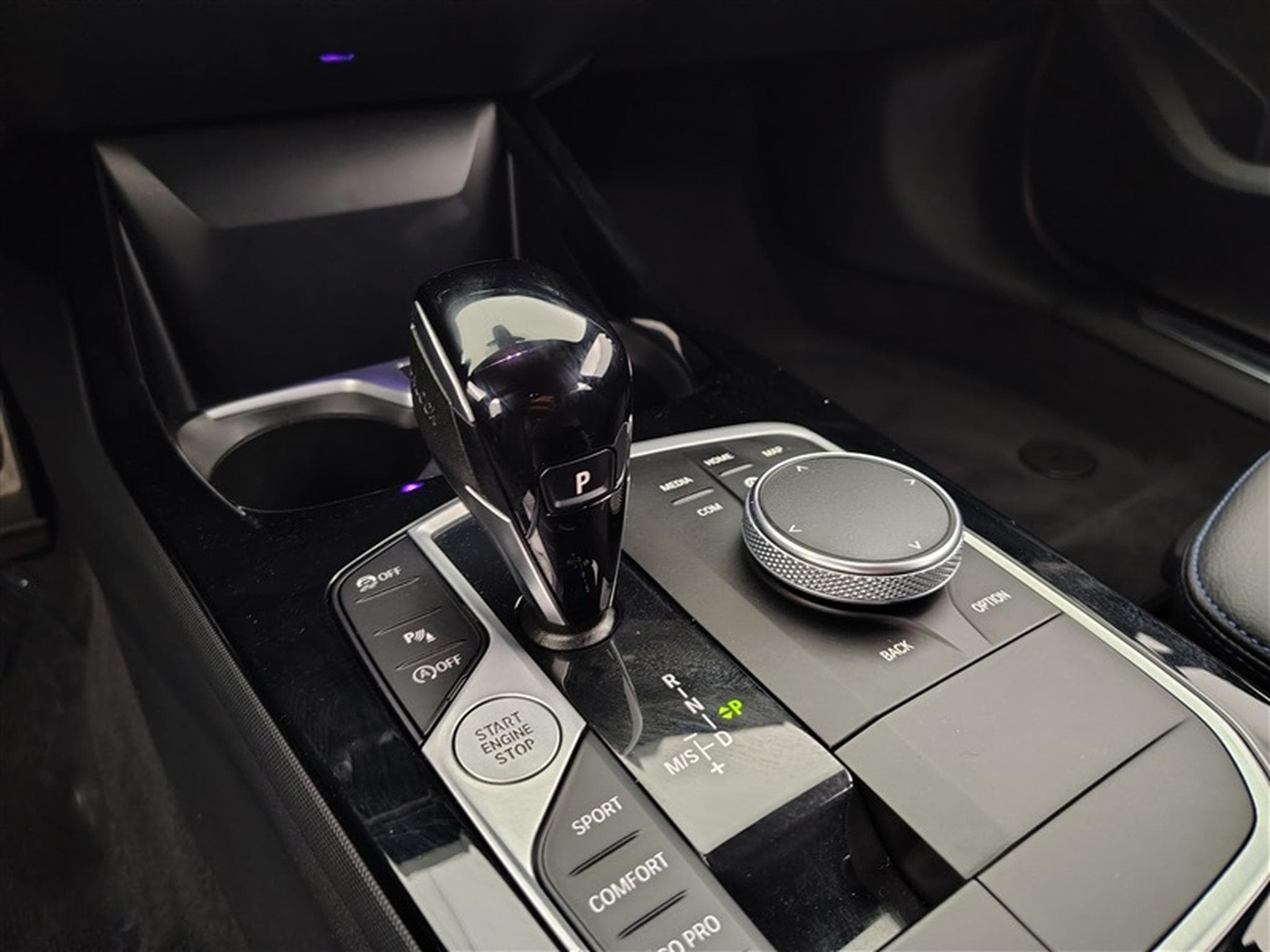 BMW 118 iA Pack M NAVI / FULL LED / S-CUIR (2023) - Photo 12