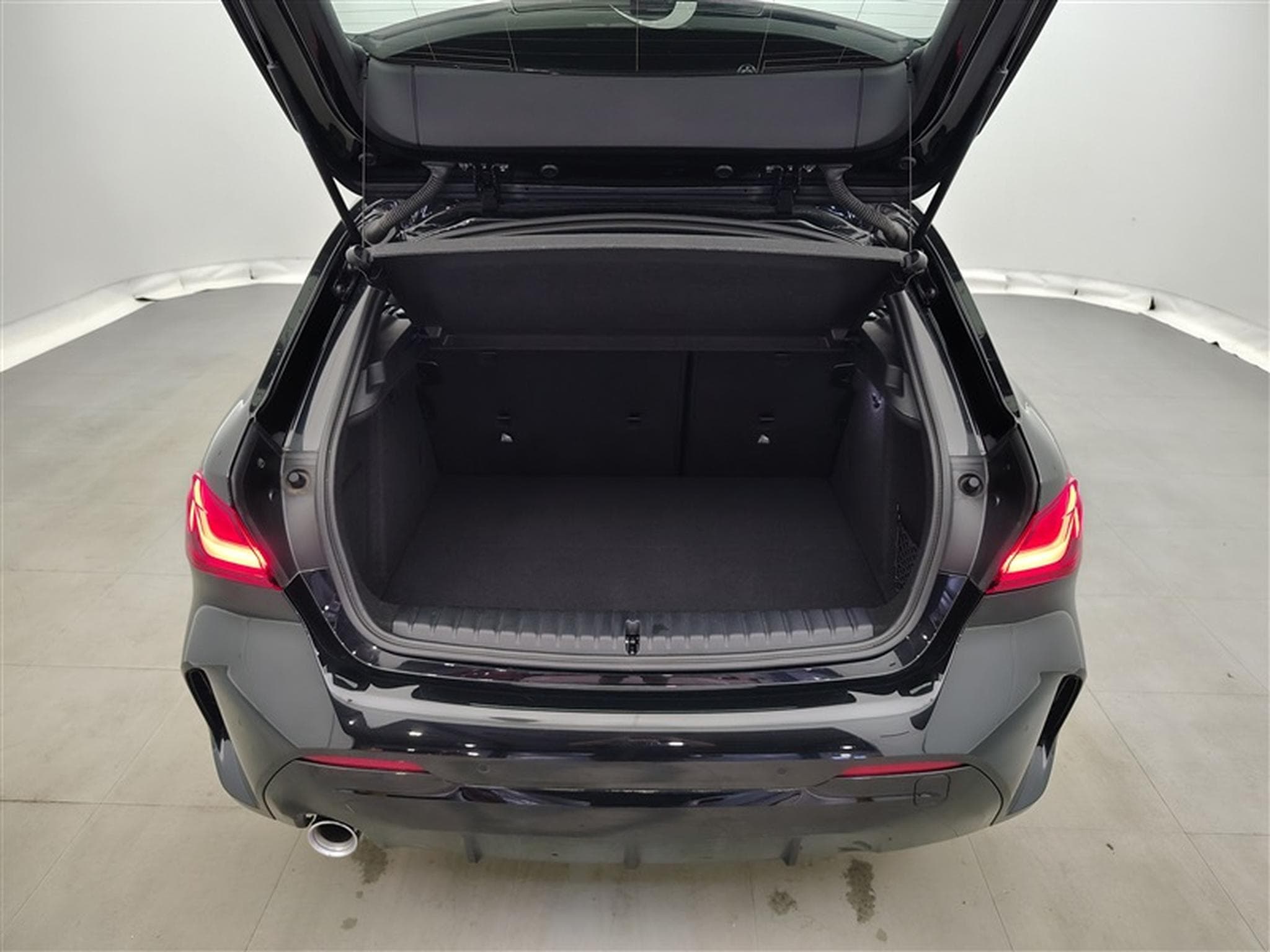 BMW 118 iA Pack M NAVI / FULL LED / S-CUIR (2023) - Photo 14
