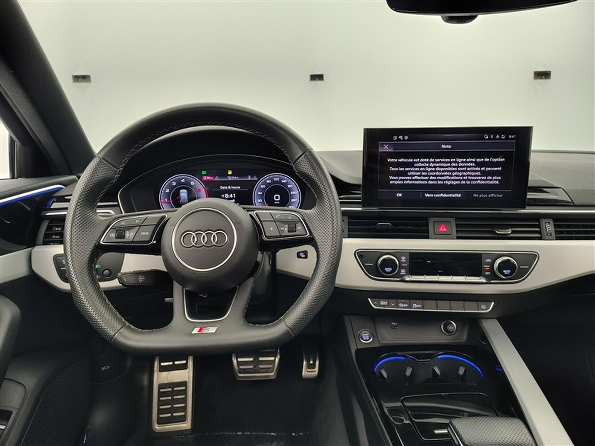 Audi A4 Avant 35 TFSI S-Line Competition S-Tronic Navi / Led / Pano (2024) - Photo 9