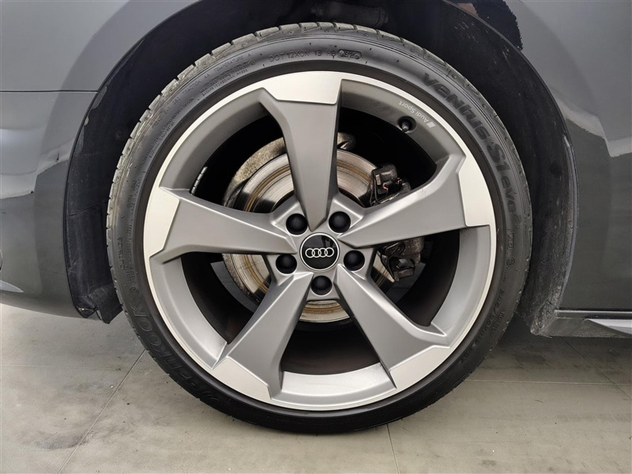 Audi A4 Avant 35 TFSI S-Line Competition S-Tronic Navi / Led / Pano (2024) - Photo 6