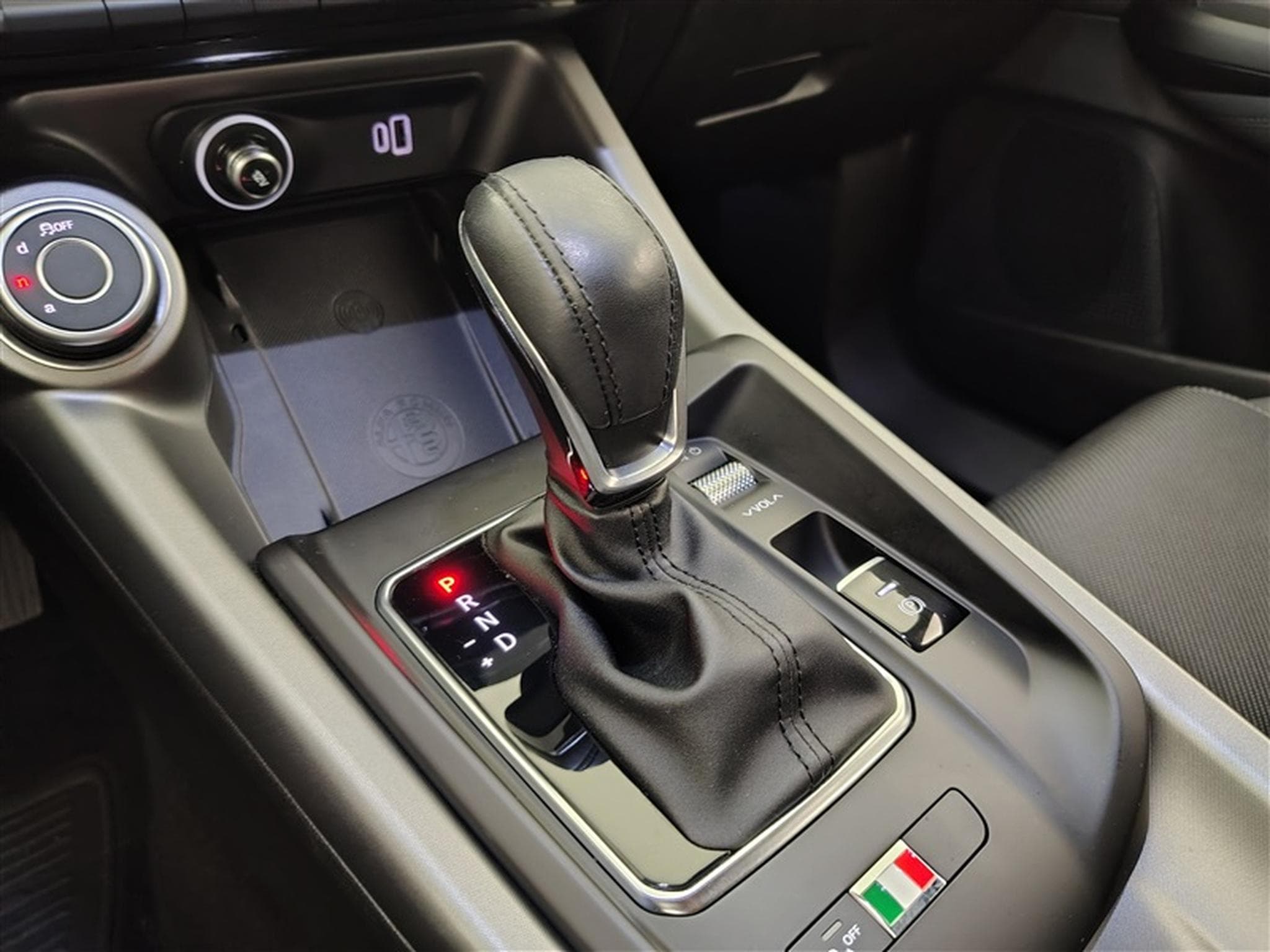Alfa-Romeo Tonale 1.5 MHEV Sprint (2023) - Photo 12