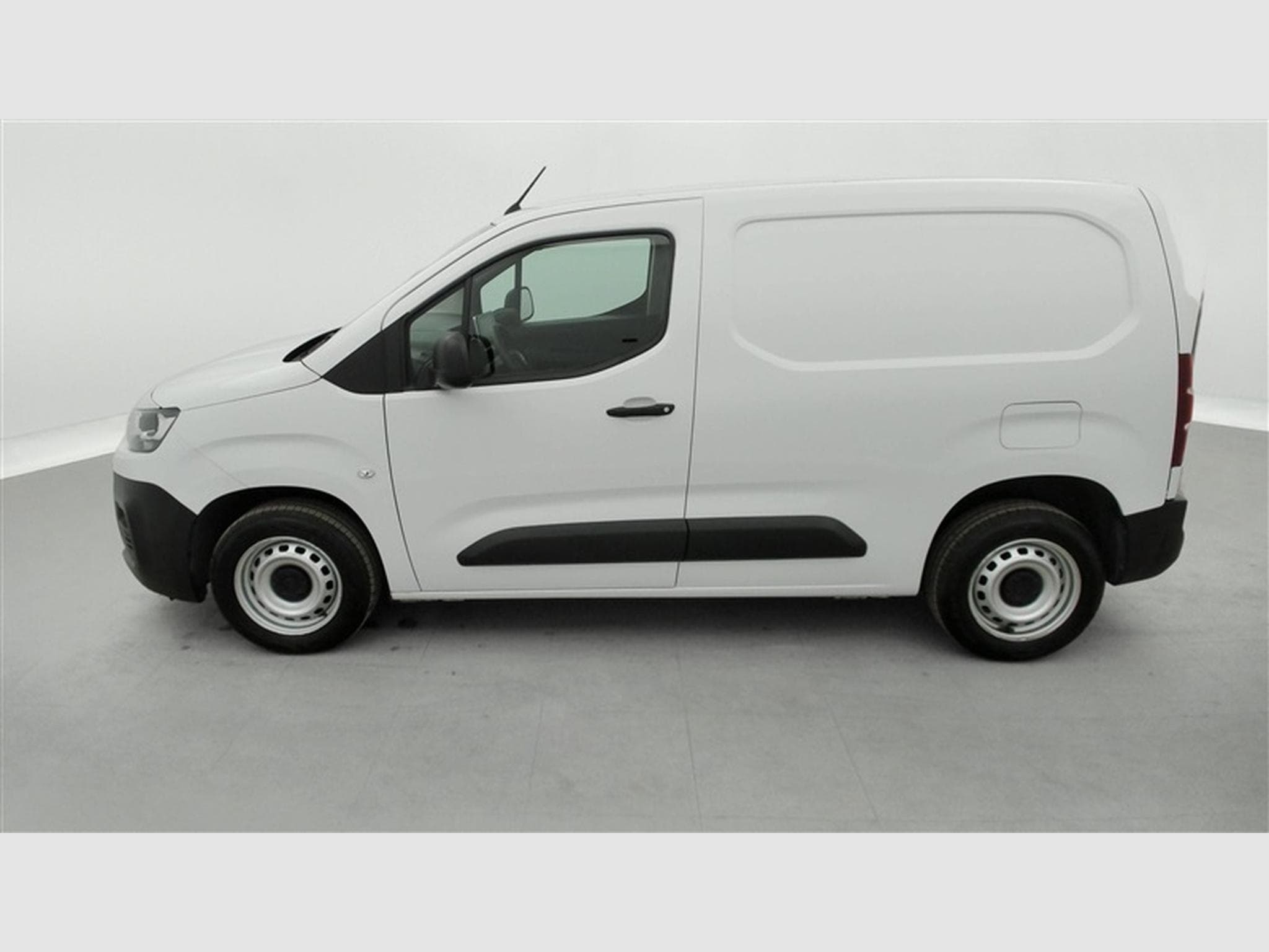 Citroen Berlingo 1.2 PureTech M Light S/S (EU6.4) (2023) - Photo 3