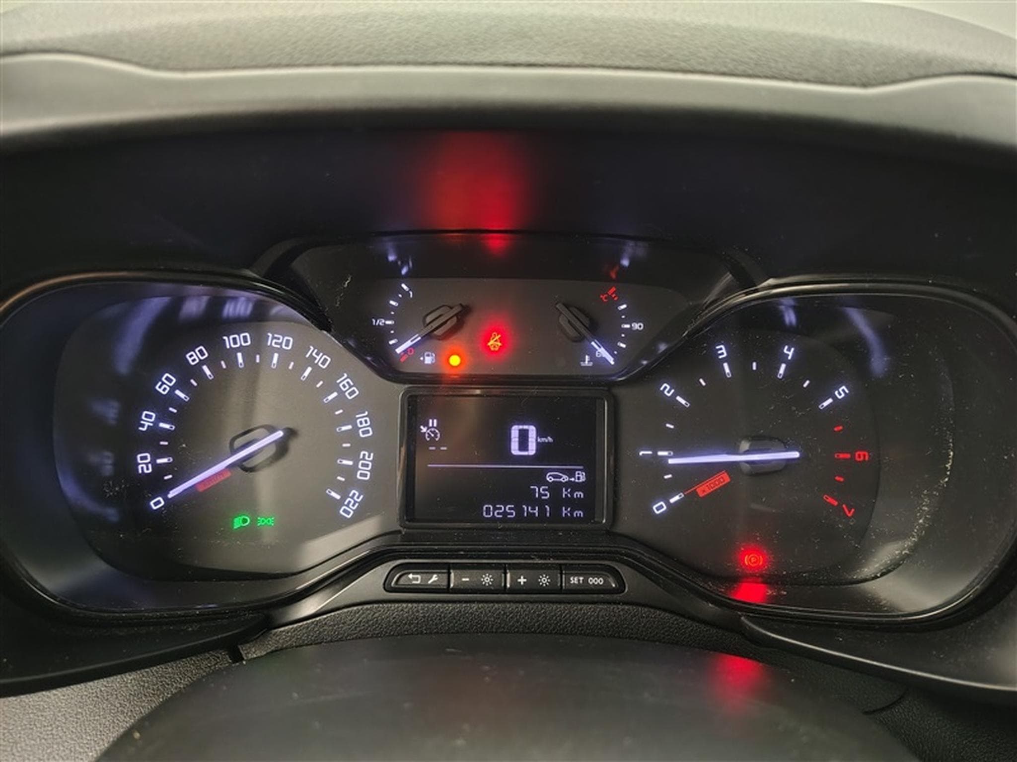 Citroen Berlingo 1.2 PureTech M Light S/S (EU6.4) (2023) - Photo 10
