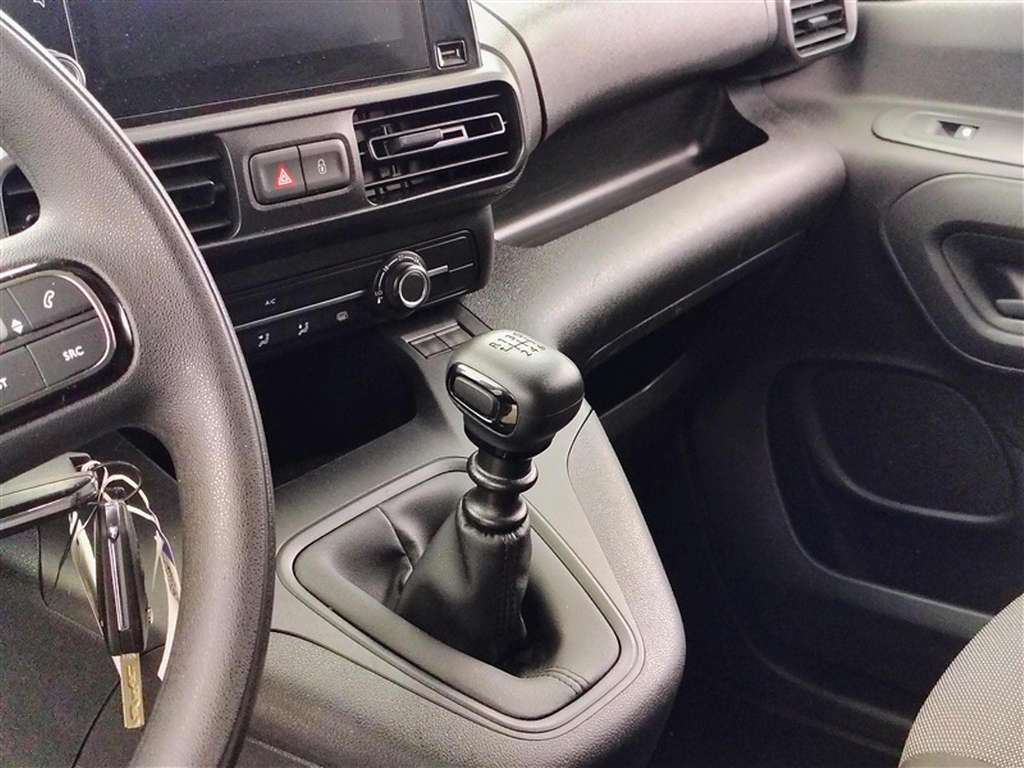 Citroen Berlingo 1.2 PureTech M Light S/S (EU6.4) (2023) - Photo 12