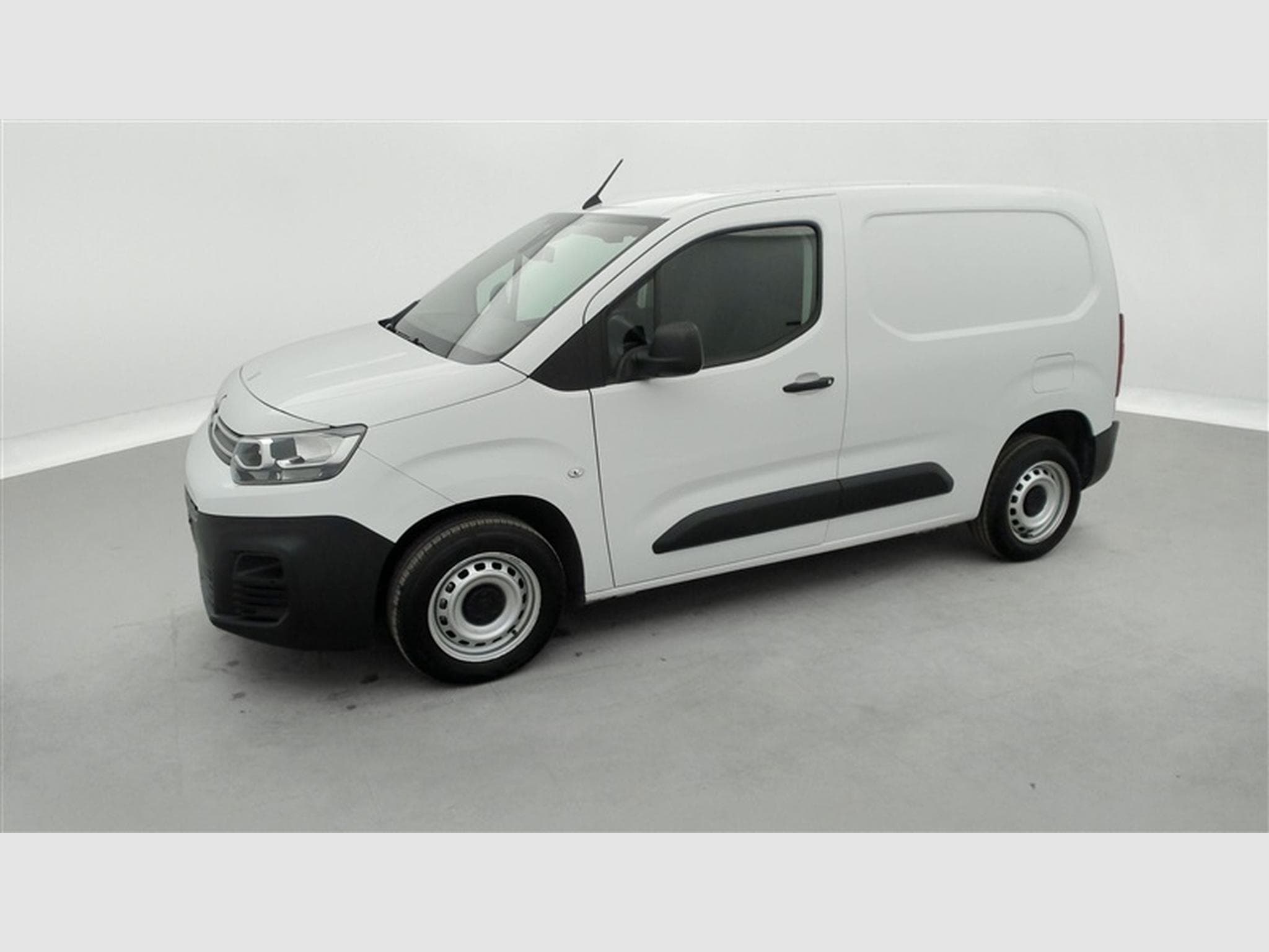 Citroen Berlingo 1.2 PureTech M Light S/S (EU6.4) (2023) - Photo 21