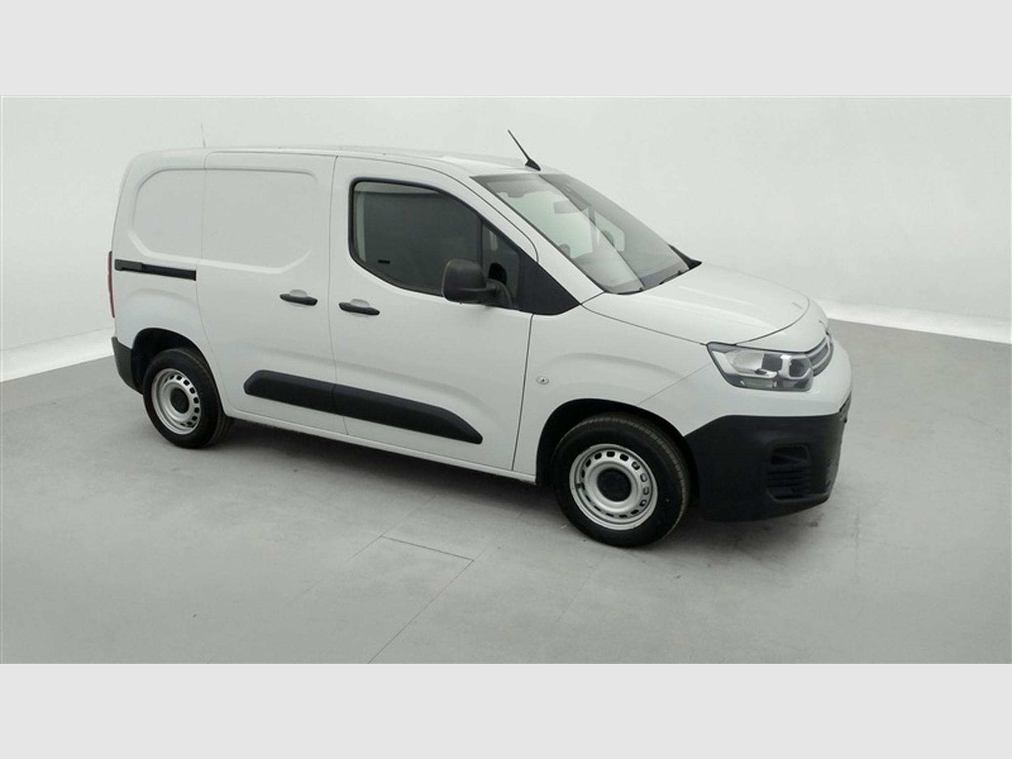 Citroen Berlingo 1.2 PureTech M Light S/S (EU6.4) (2023) - Photo 23