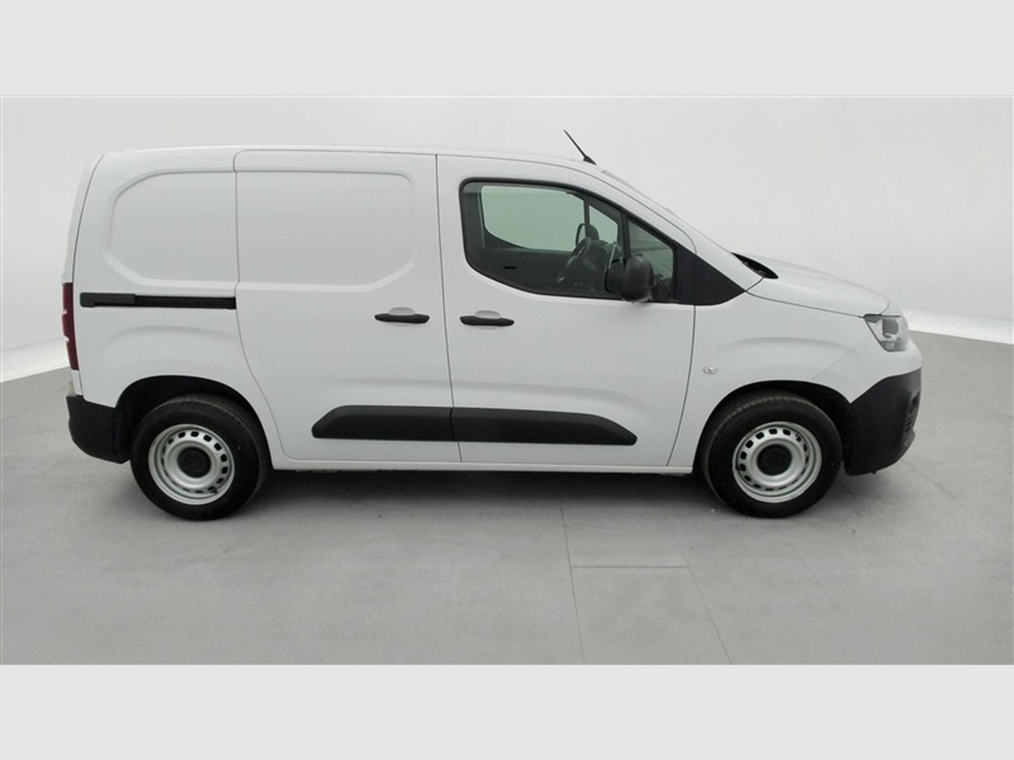 Citroen Berlingo 1.2 PureTech M Light S/S (EU6.4) (2023) - Photo 24