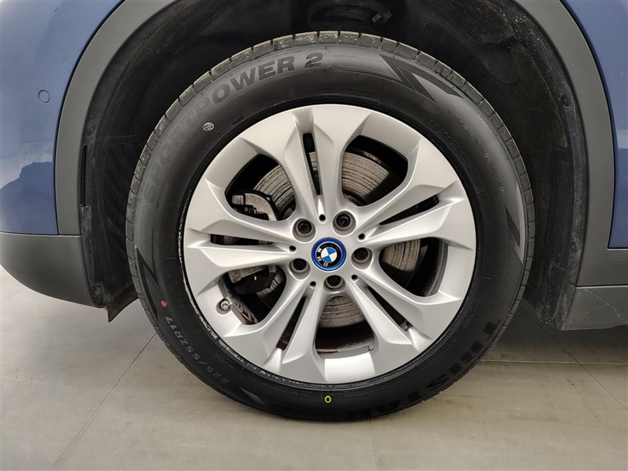 BMW X1 PHEV 1.5iA xDrive25e NAVI / FULL LED / CUIR / HUD (2022) - Photo 6