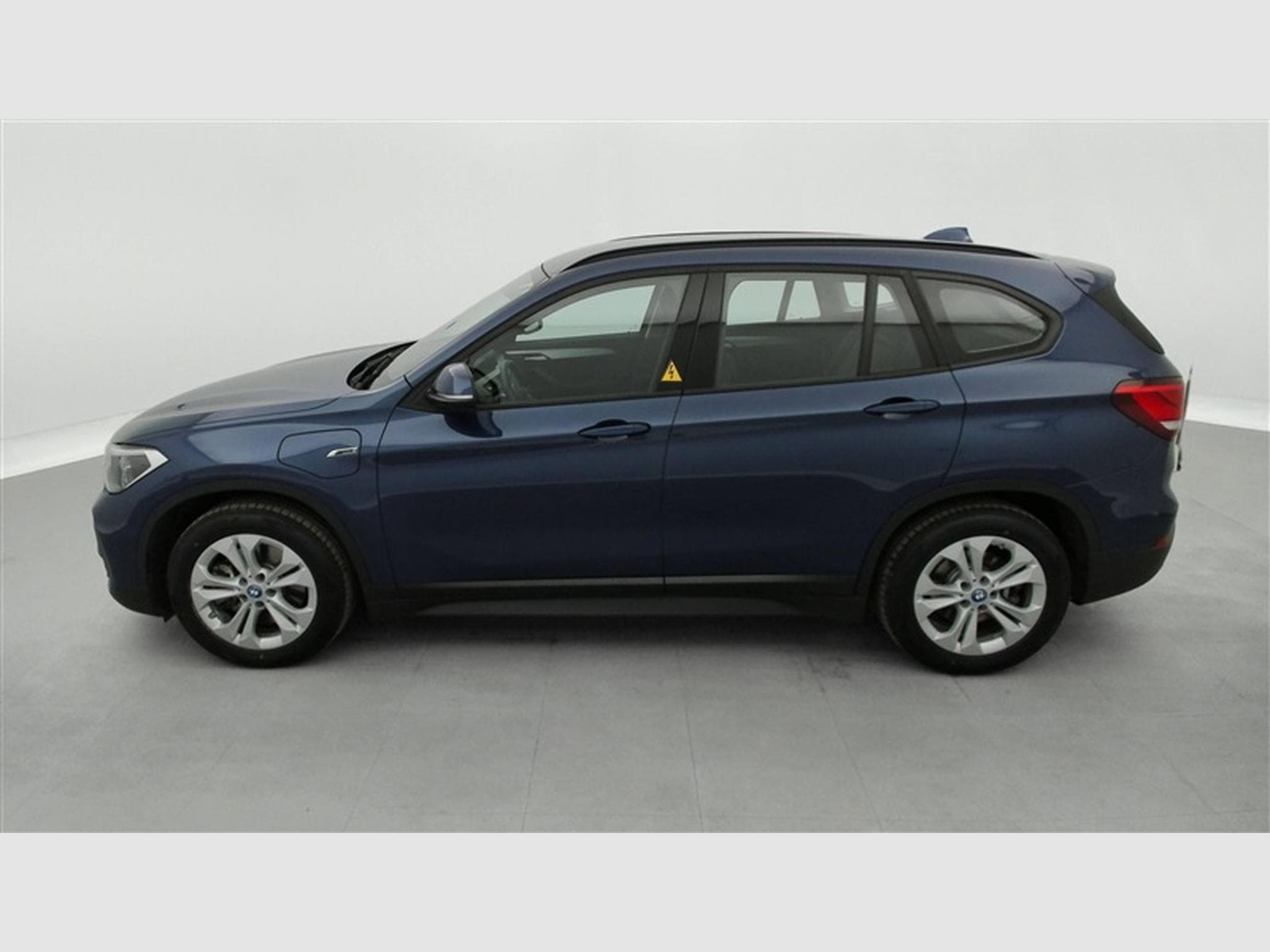 BMW X1 PHEV 1.5iA xDrive25e NAVI / FULL LED / CUIR / HUD (2022) - Photo 3