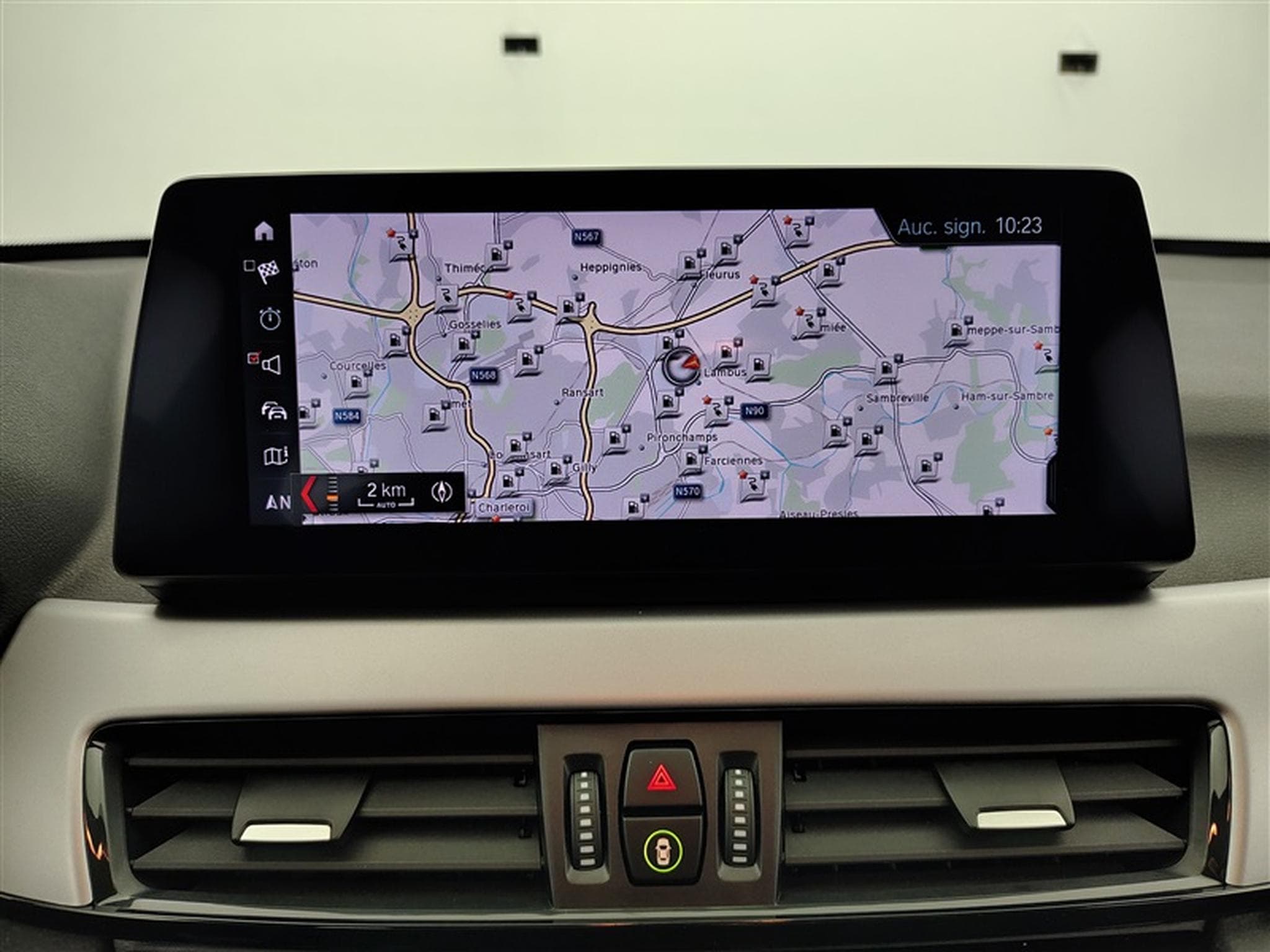 BMW X1 PHEV 1.5iA xDrive25e NAVI / FULL LED / CUIR / HUD (2022) - Photo 11