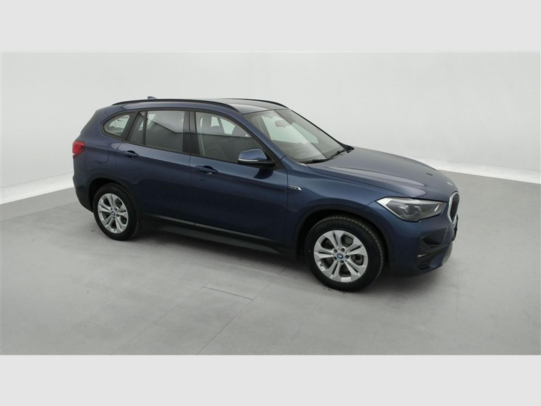 BMW X1 PHEV 1.5iA xDrive25e NAVI / FULL LED / CUIR / HUD (2022) - Photo 23