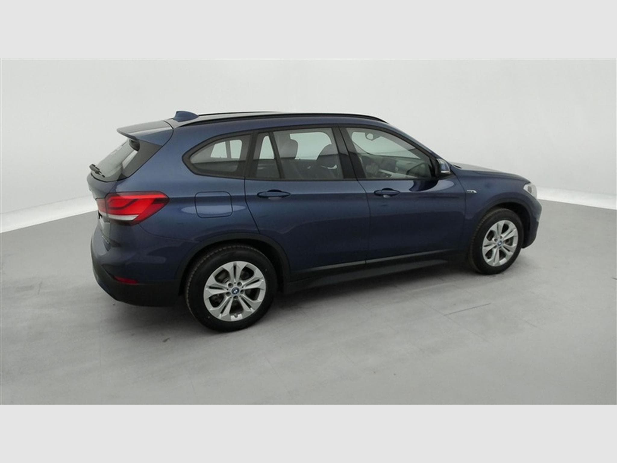 BMW X1 PHEV 1.5iA xDrive25e NAVI / FULL LED / CUIR / HUD (2022) - Photo 25