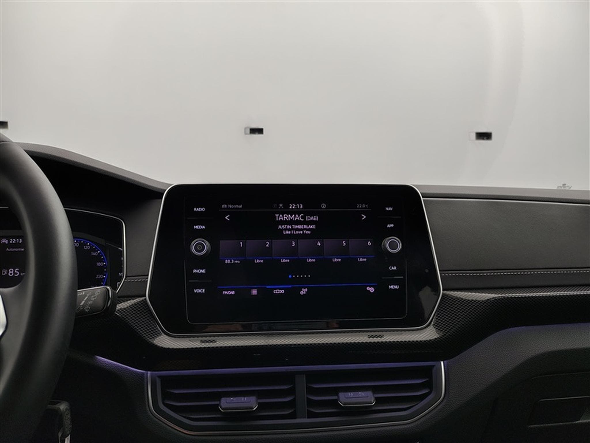 VW T-Cross 1.0 TSI 115Cv DSG7 R-Line CARPLAY / CAMERA / FULL LED (2025) - Photo 11