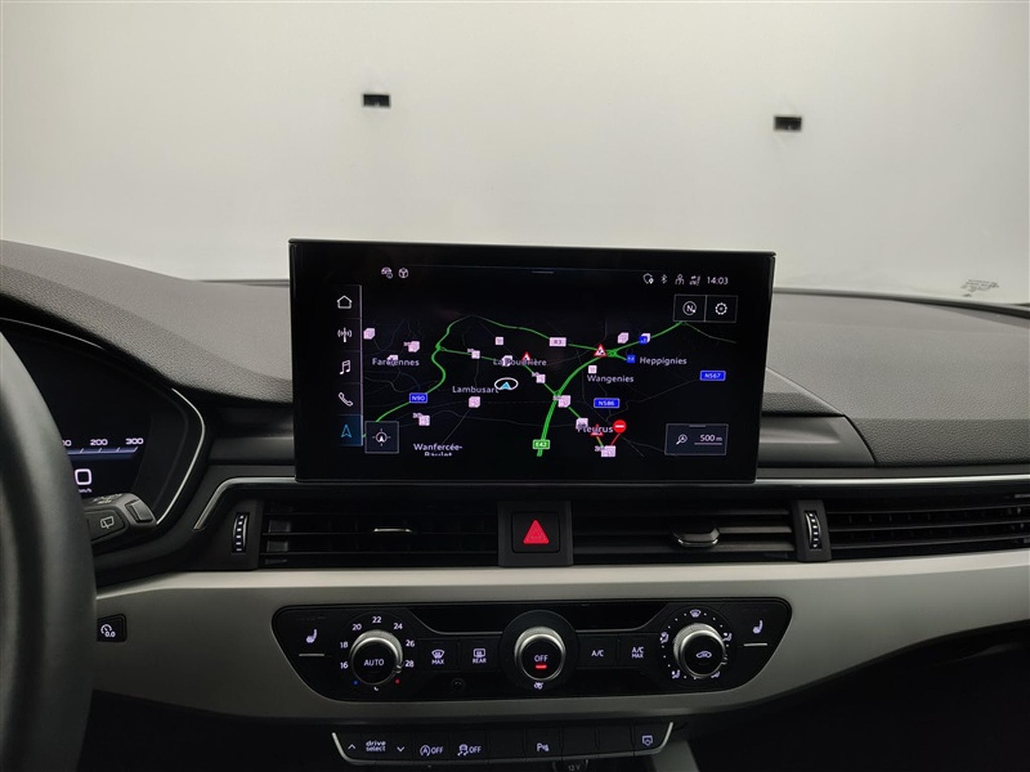 Audi A4 35 TFSI S tronic S-LINE/S-CUIR/NAVI/TO PANO/FULL LED (2023) - Photo 11