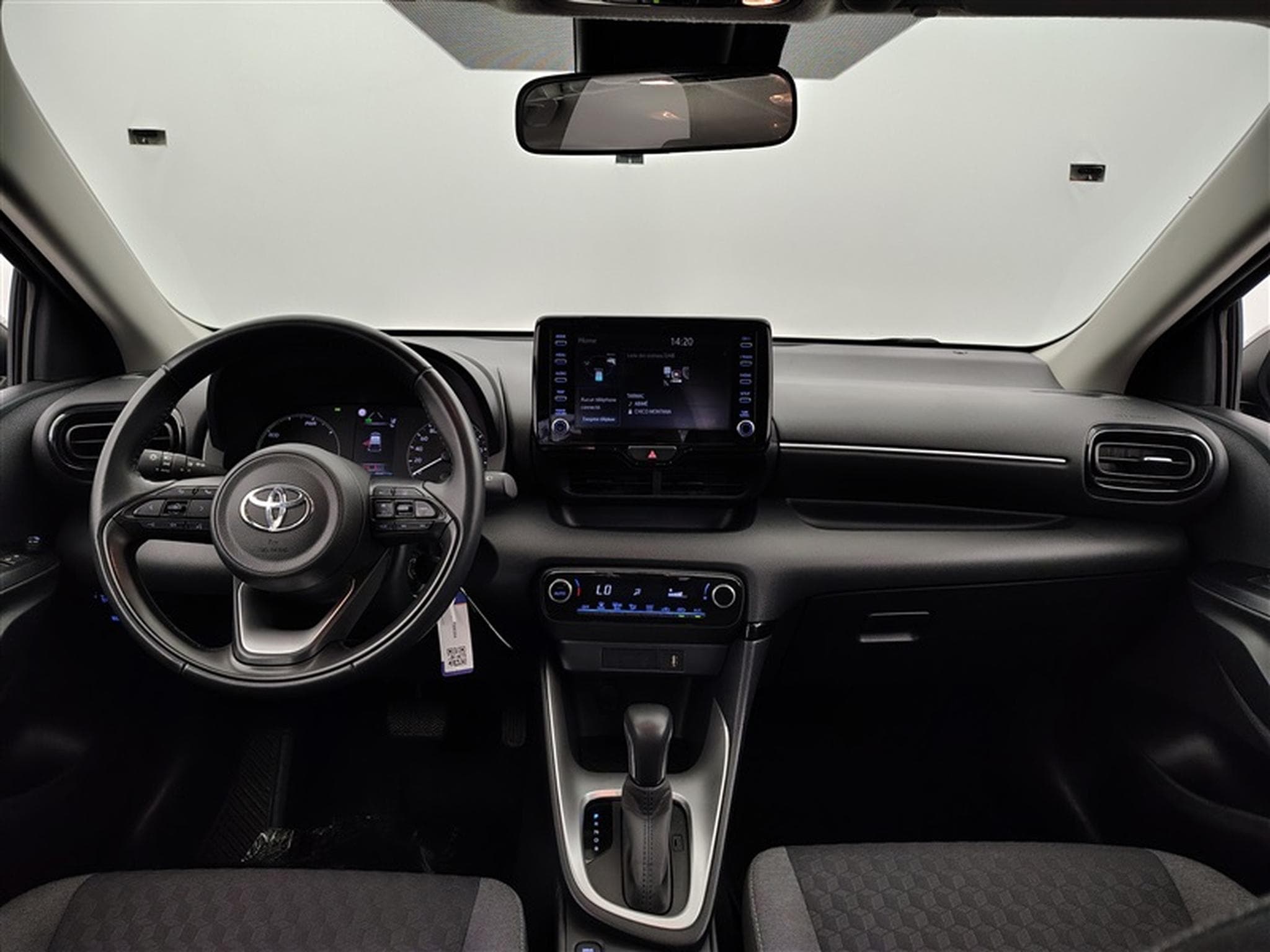 Toyota Yaris 1.5i VVT-i Hybrid E-CVT CARPLAY / CLIM (2025) - Photo 8