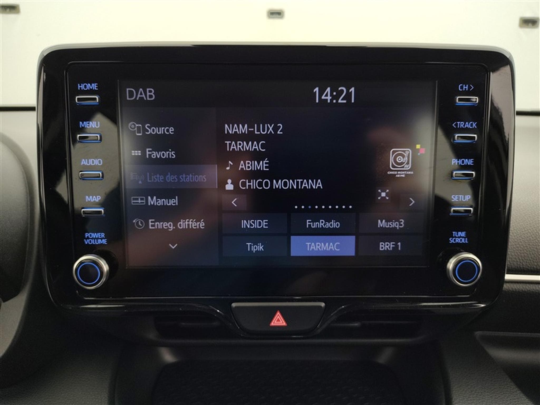 Toyota Yaris 1.5i VVT-i Hybrid E-CVT CARPLAY / CLIM (2025) - Photo 11