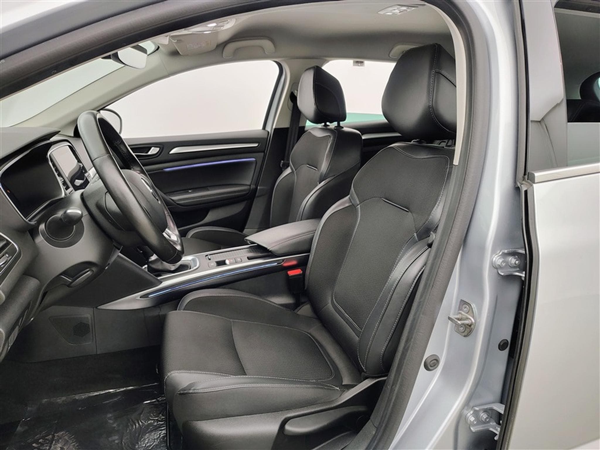Renault Megane 1.33 TCe Techno EDC Navi / Led / PDC av+ar (2024) - Photo 7