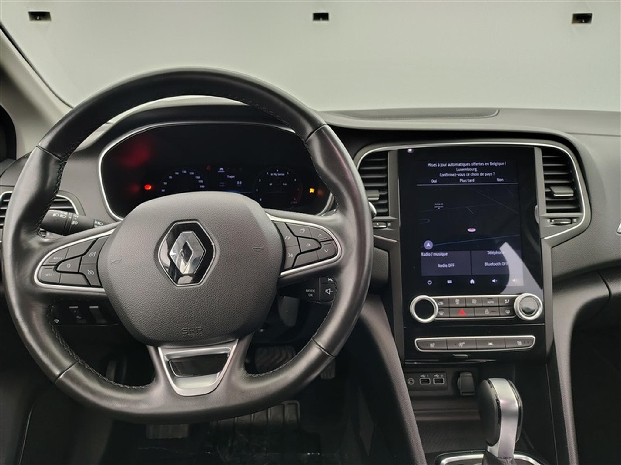Renault Megane 1.33 TCe Techno EDC Navi / Led / PDC av+ar (2024) - Photo 9