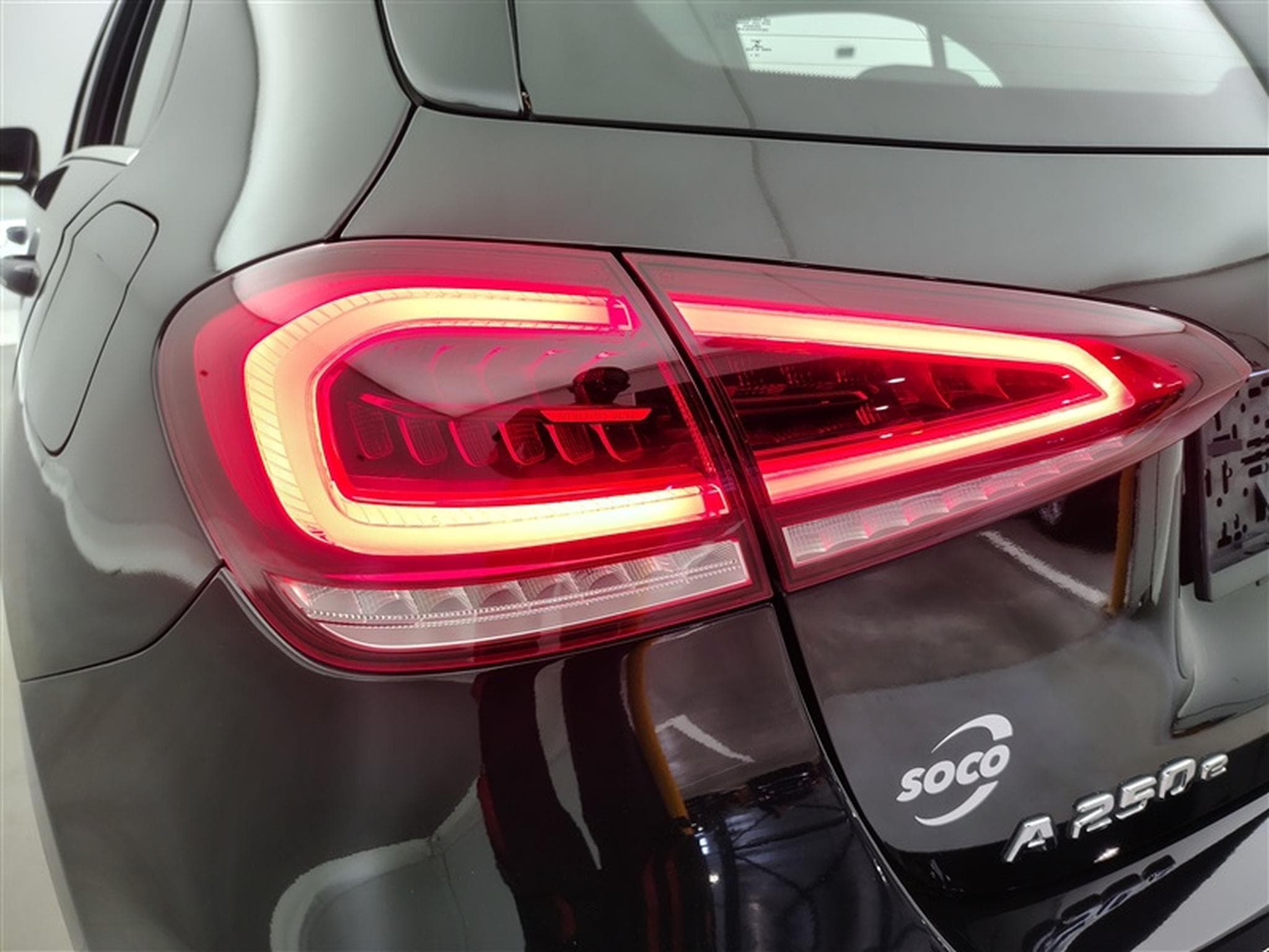Mercedes A 250 e PHEV Business Solution Navi / Led / PDC av+ar (2021) - Photo 16