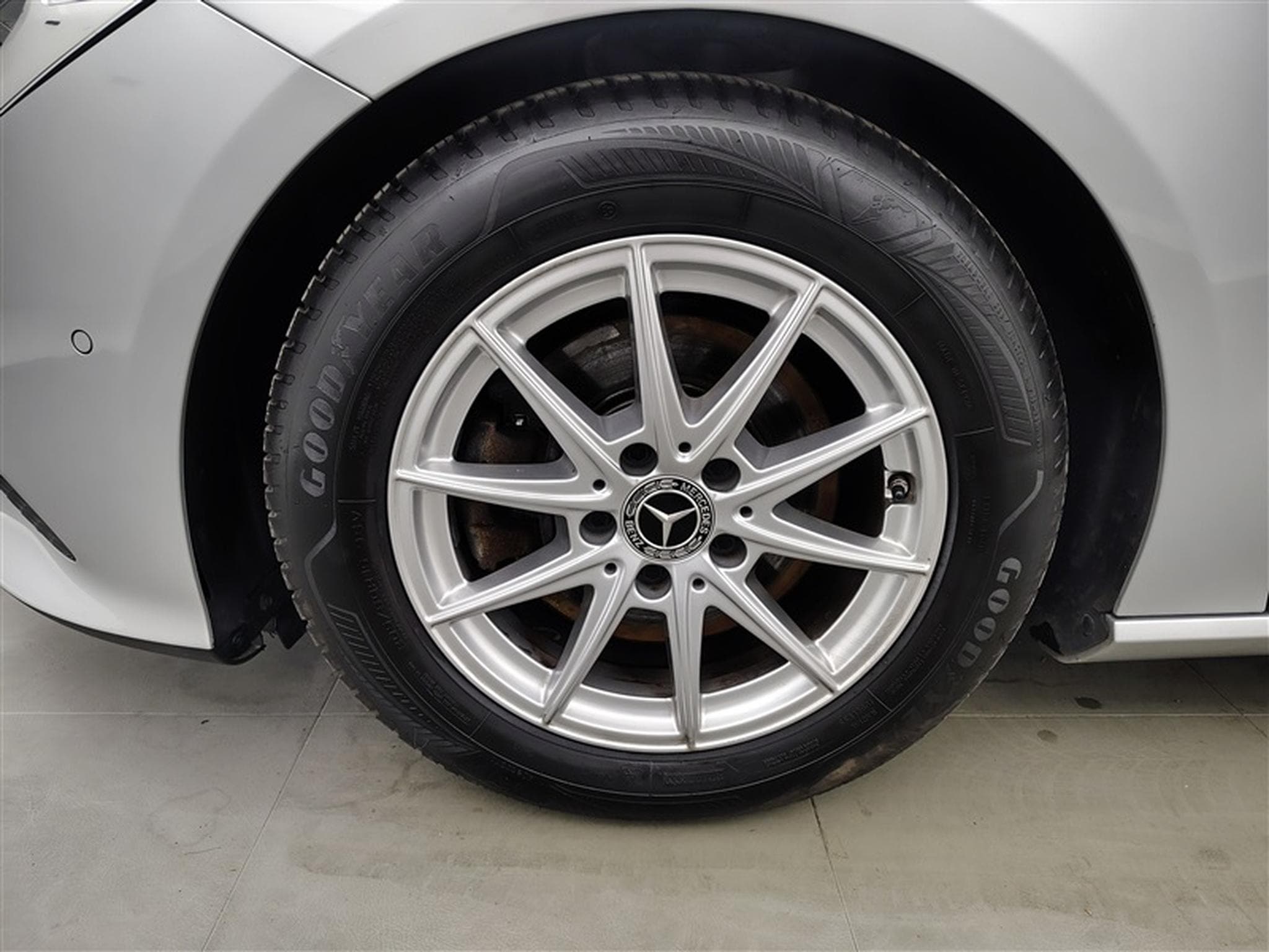 Mercedes CLA 180 SB CLA180d Business NAVI / CAMERA / PDC AV+AR / JA 16" (2022) - Photo 6