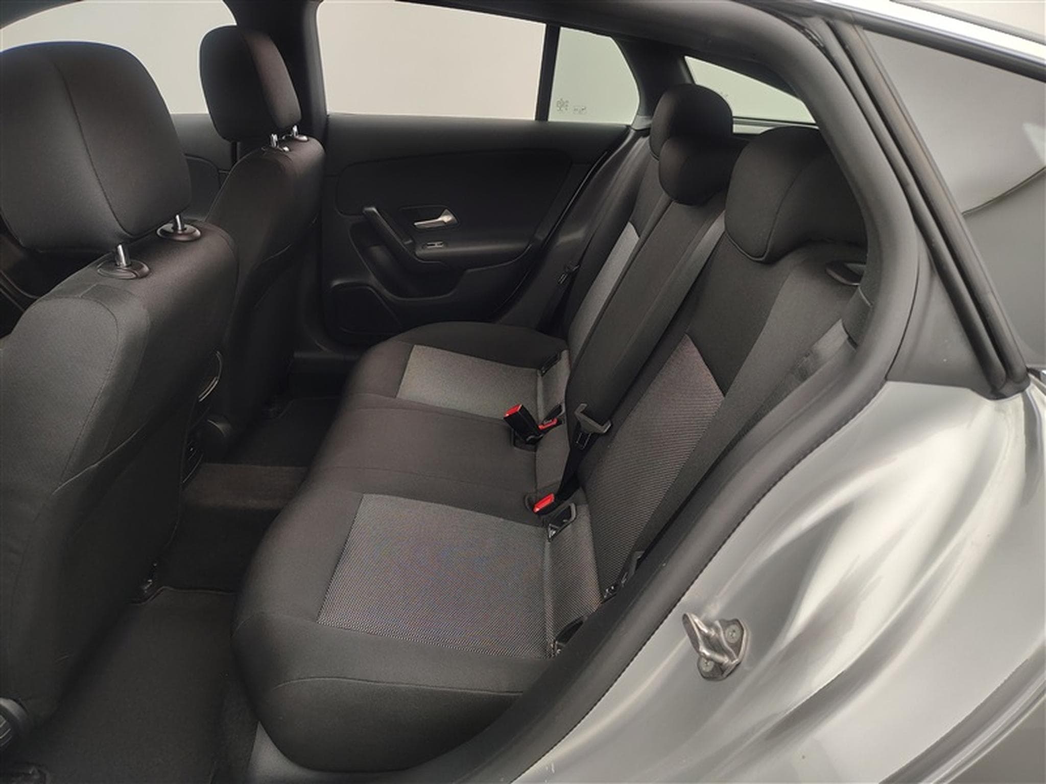 Mercedes CLA 180 SB CLA180d Business NAVI / CAMERA / PDC AV+AR / JA 16" (2022) - Photo 13