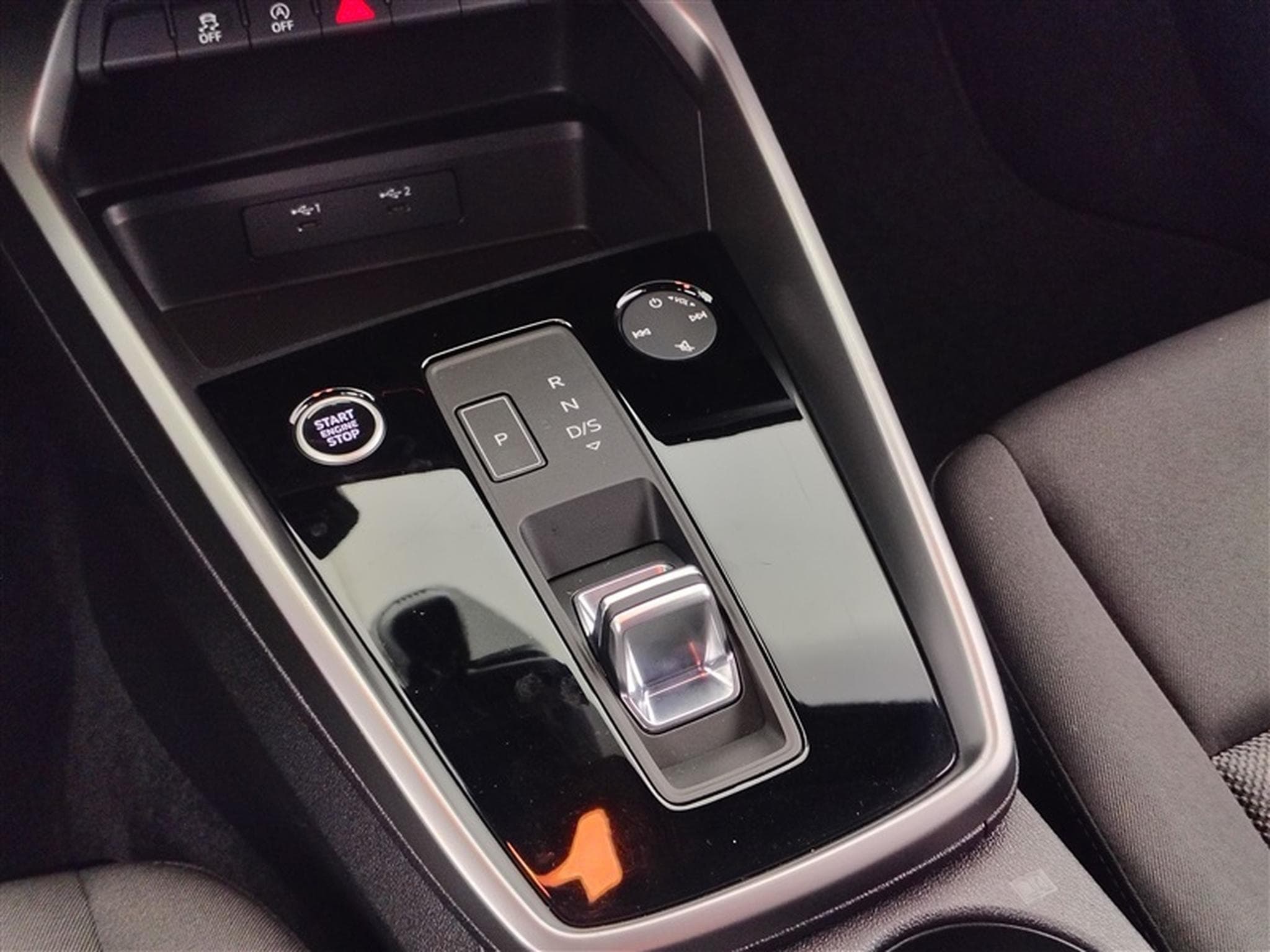 Audi A3 Sportback 30 TFSI Advanced S tronic NAVI / FULL LED (2022) - Photo 12