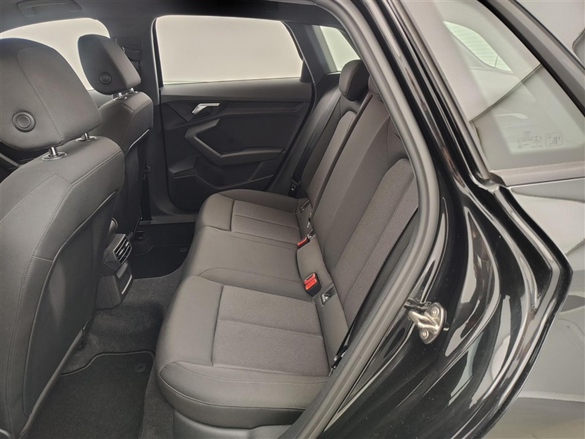 Audi A3 Sportback 30 TFSI Advanced S tronic NAVI / FULL LED (2022) - Photo 13